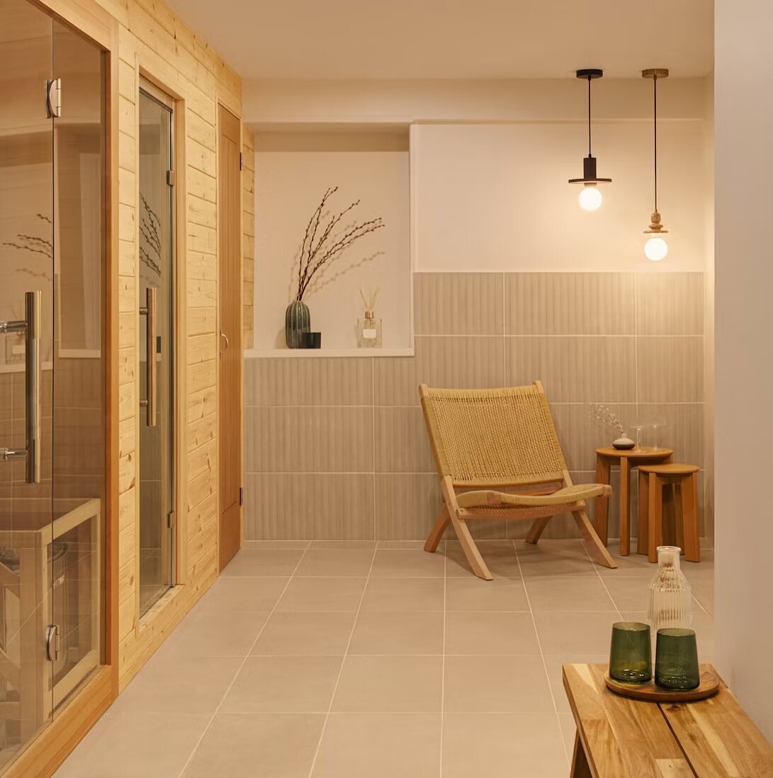 We&rsquo;re loving the interior at @theskincospa featuring Japandi Style.

Japandi is a design style that blends elements of Japanese and Scandinavian aesthetics. It combines the simplicity, minimalism, and functionality of Scandinavian design with t