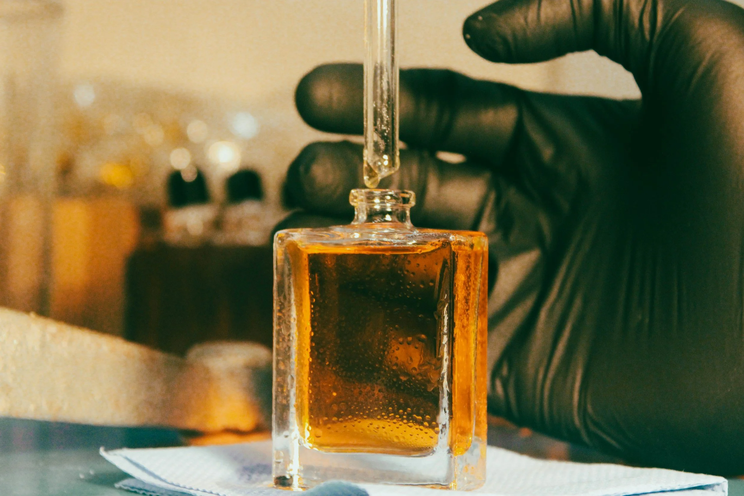 Evolution of Gender in Fragrance: Breaking Traditional Boundaries 