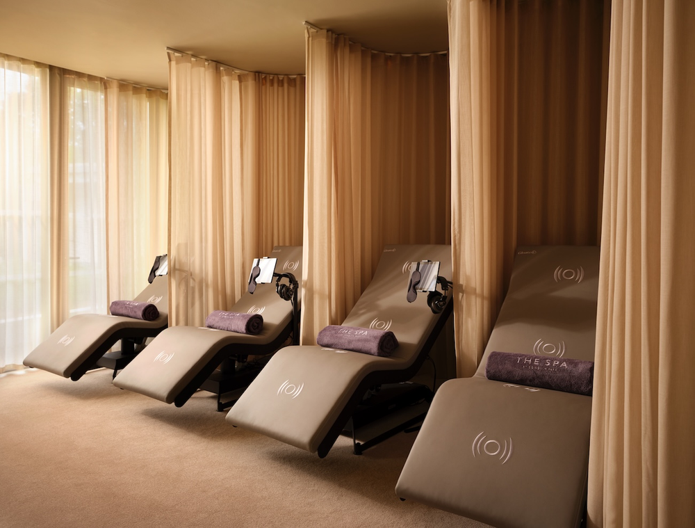 Coworth-Park_The-Spa-at-Coworth-Park_Relaxation-Room-Clam-_Dorchester-Collection-3-copy.png