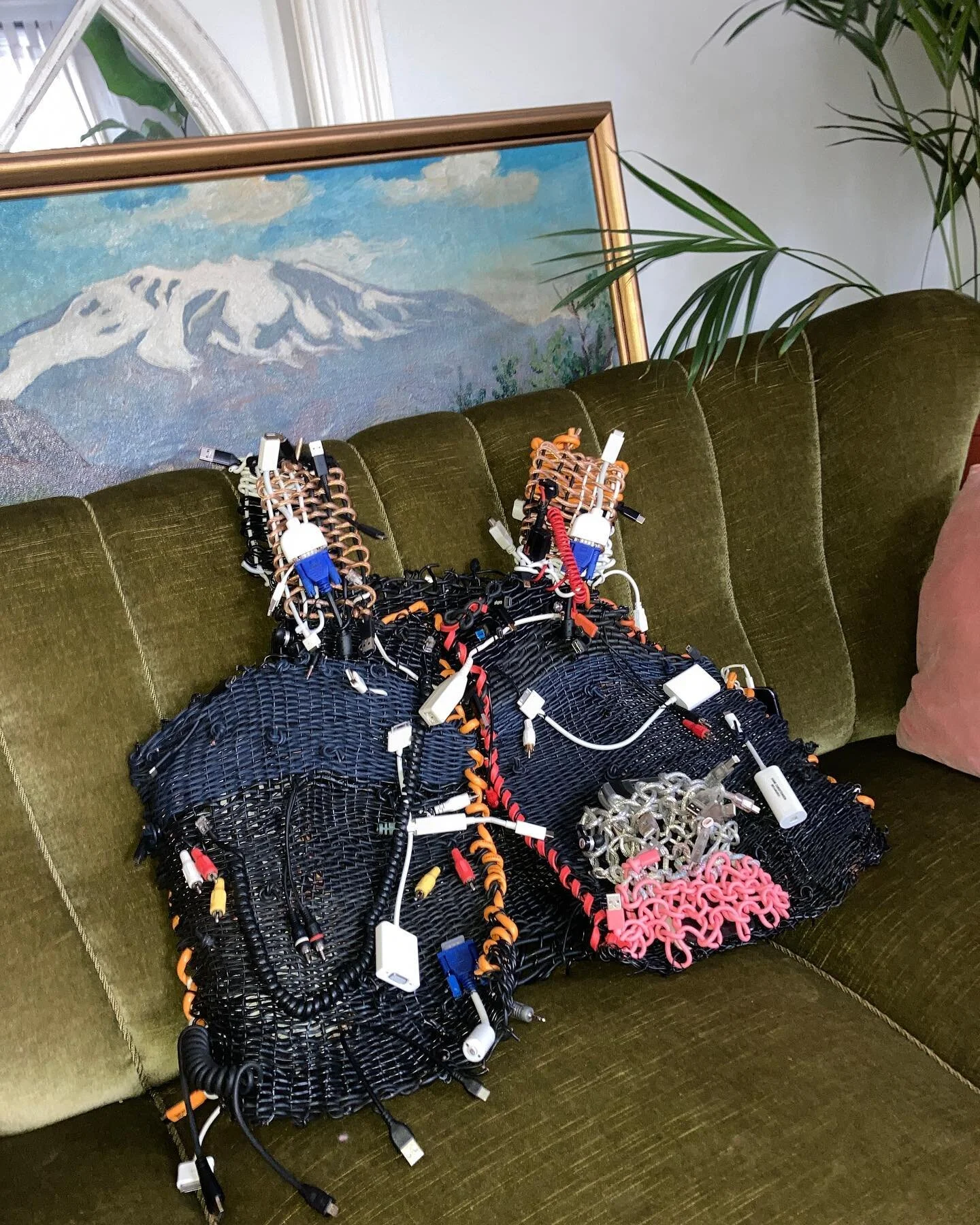 Friday 14th of October is International E-Waste Day and the following day is International Repair Day, so we decided to celebrate both tomorrow at @kexhostel with our beloved @reddingakaffi !

We have some lovely surprises for you!

Repairs for bikes