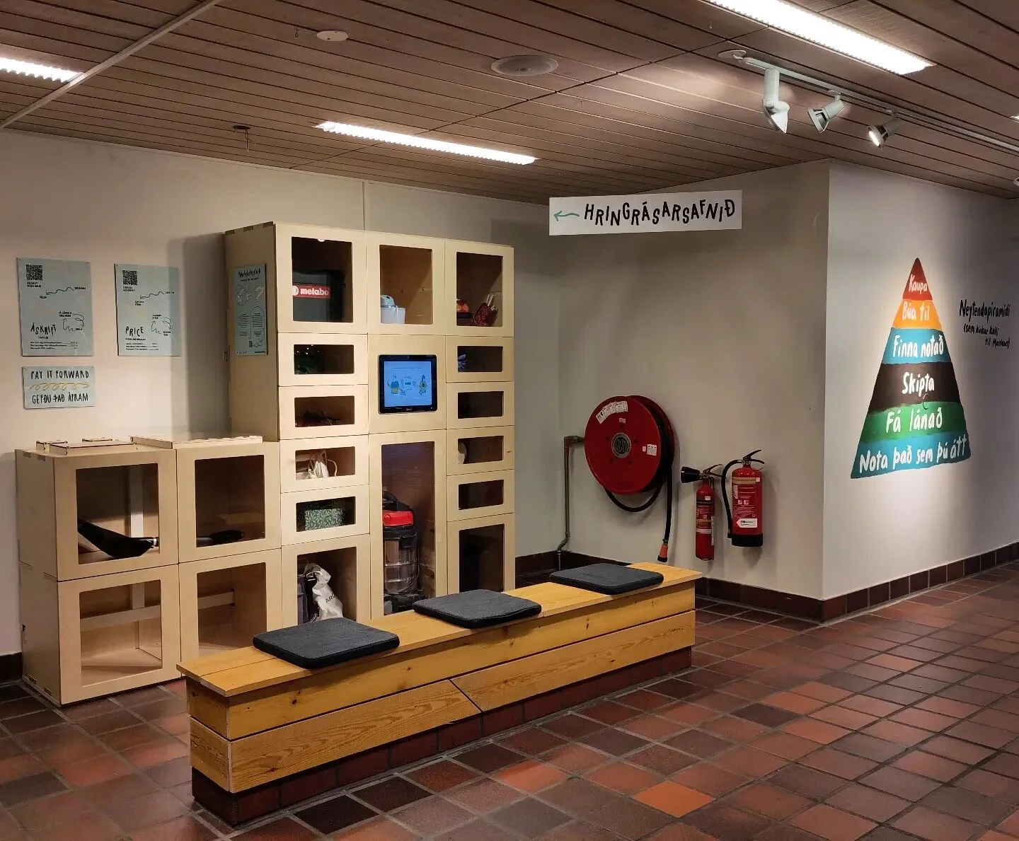 Launching today at @borgarbokasafn Ger&eth;ubergi!

From 16.00 today you will be able to borrow: 

Drill / SDS Drill / Carpet Cleaner / Snow Shovel / Projector / Fondue Set / Waffle maker / Staple gun / Ice Cream machine / Jigsaw / Basic Tool Kit / S