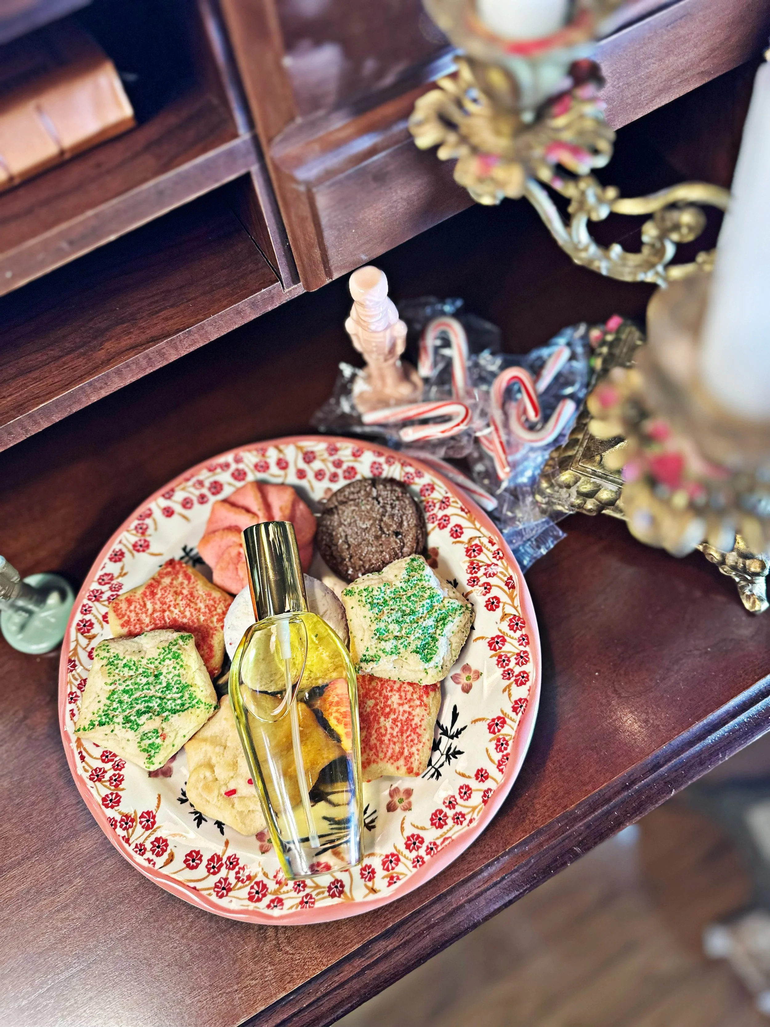 Yuletide Delight perfume