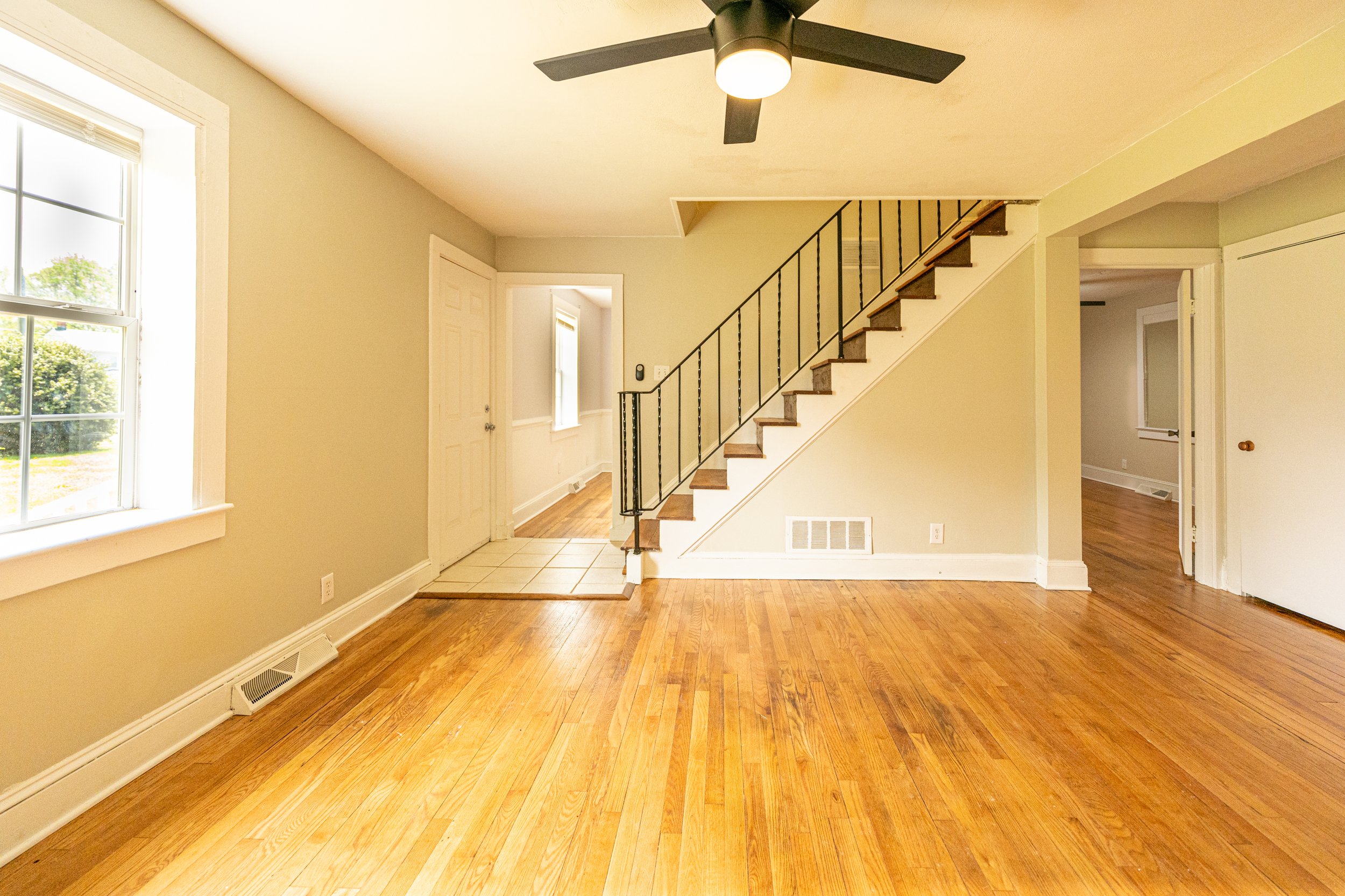 1678 Weems Rd  - Living Rm 3.jpg