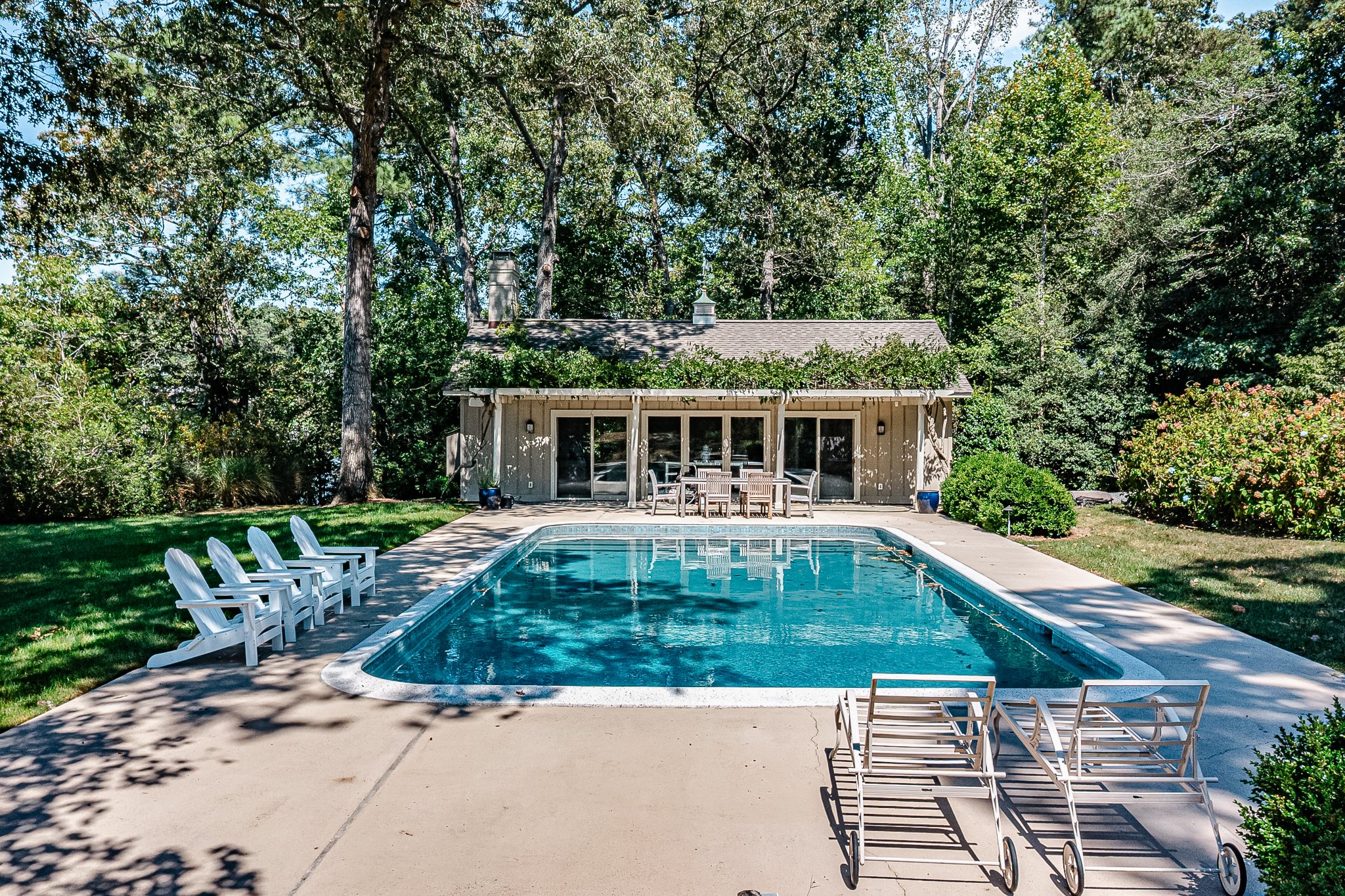 Treetops - Pool with Guesthouse.jpg