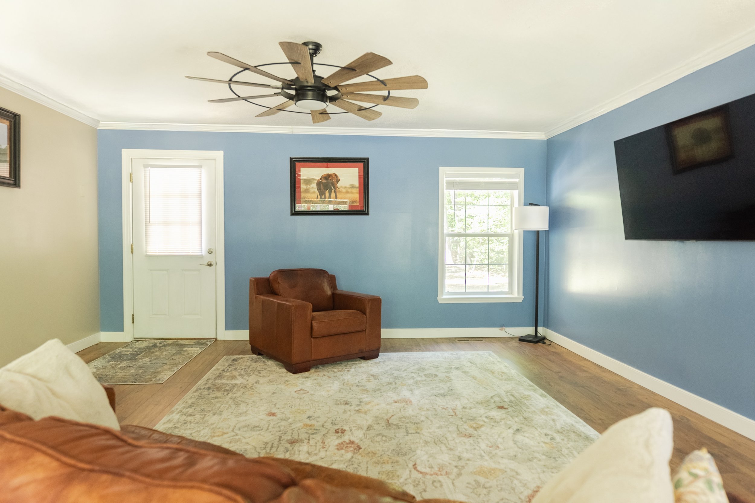115 Edge Hill LN - Interior Living Room 2.jpg
