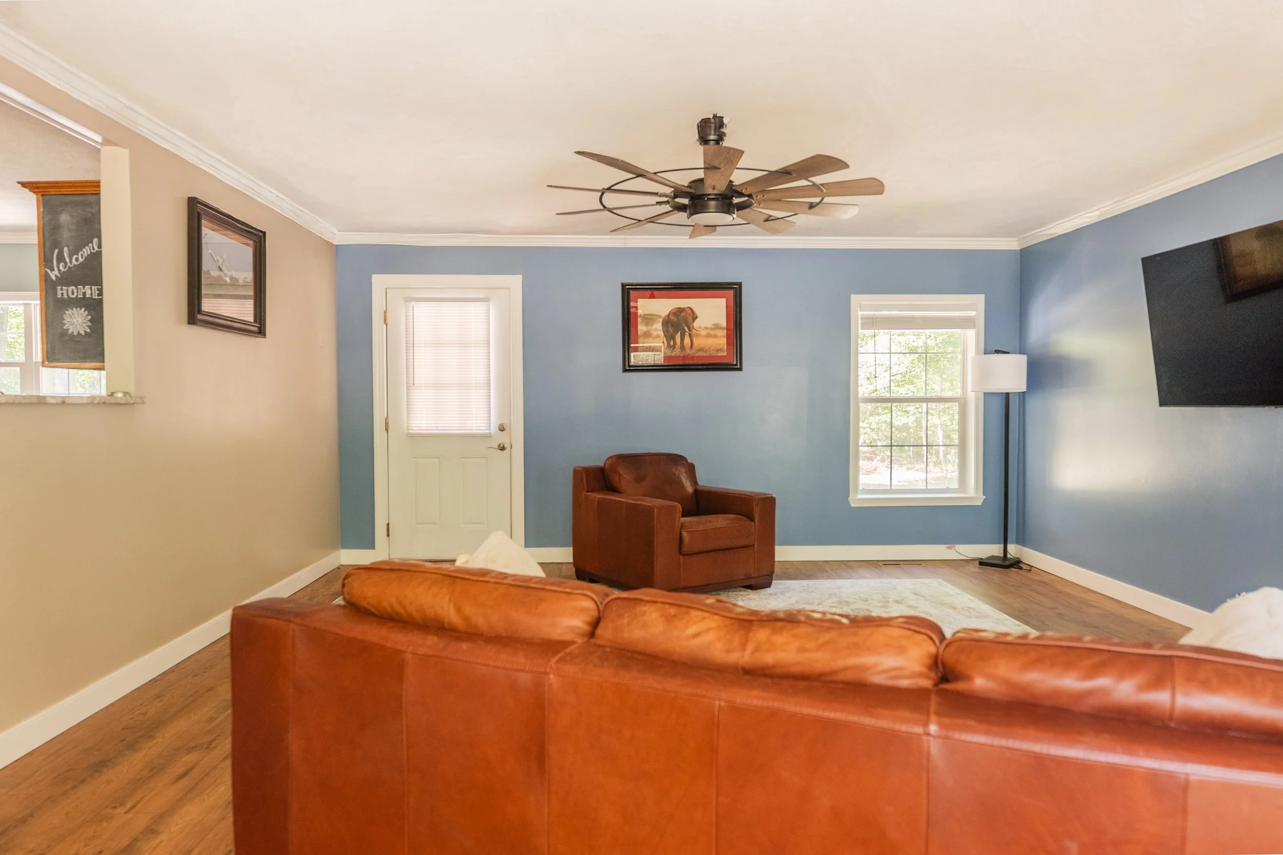 115 Edge Hill LN - Interior Living Room.jpg