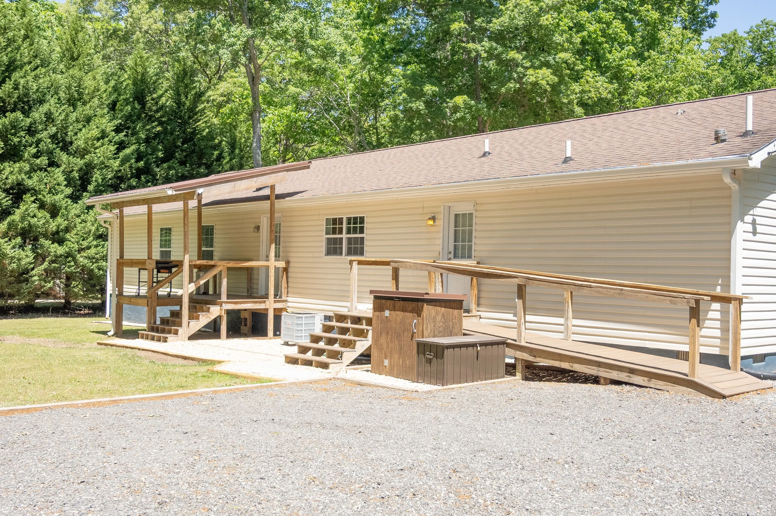 115 Edge Hill LN - Exterior Back.jpg