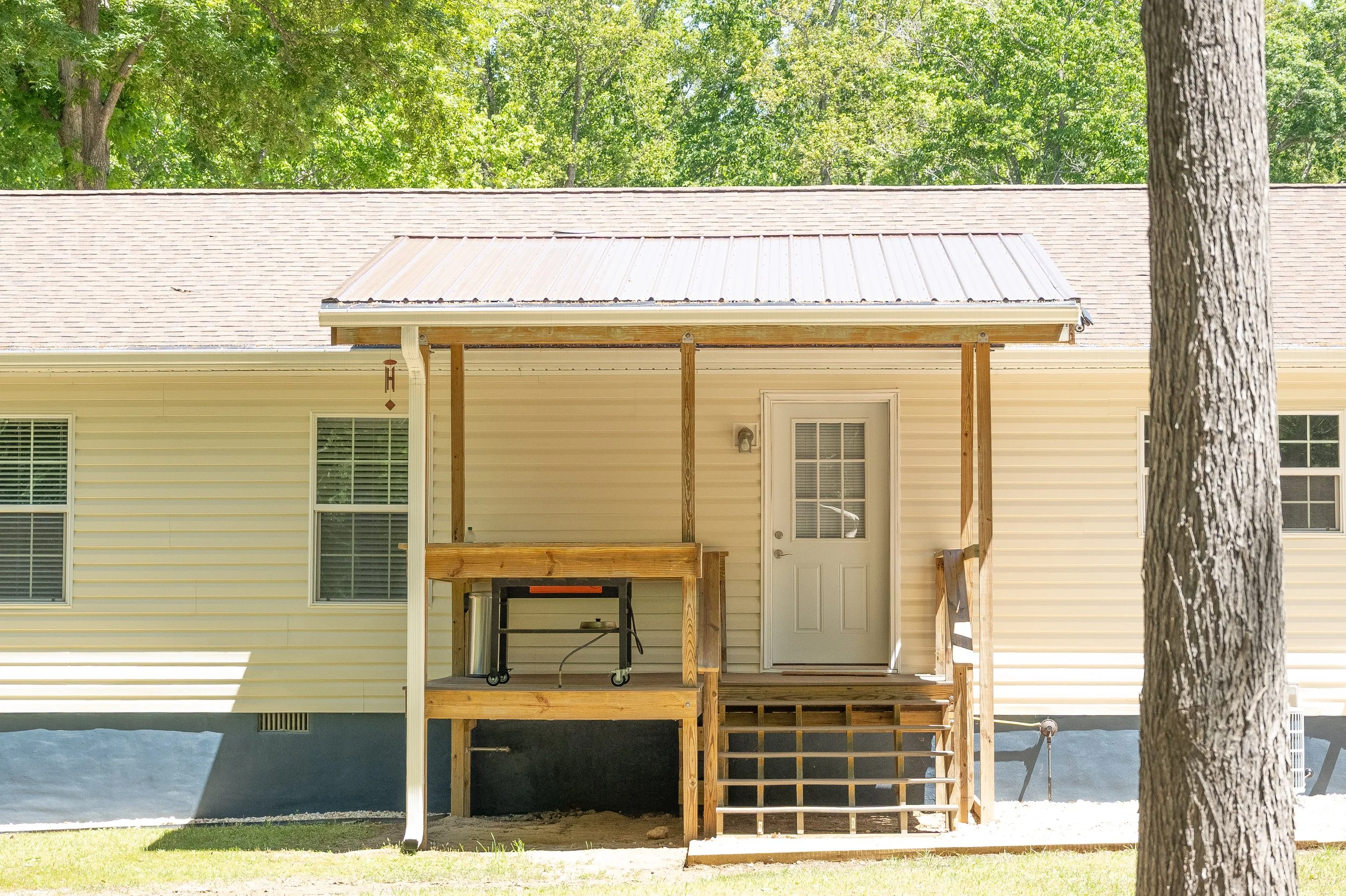 115 Edge Hill LN - Exterior Back Porch.jpg