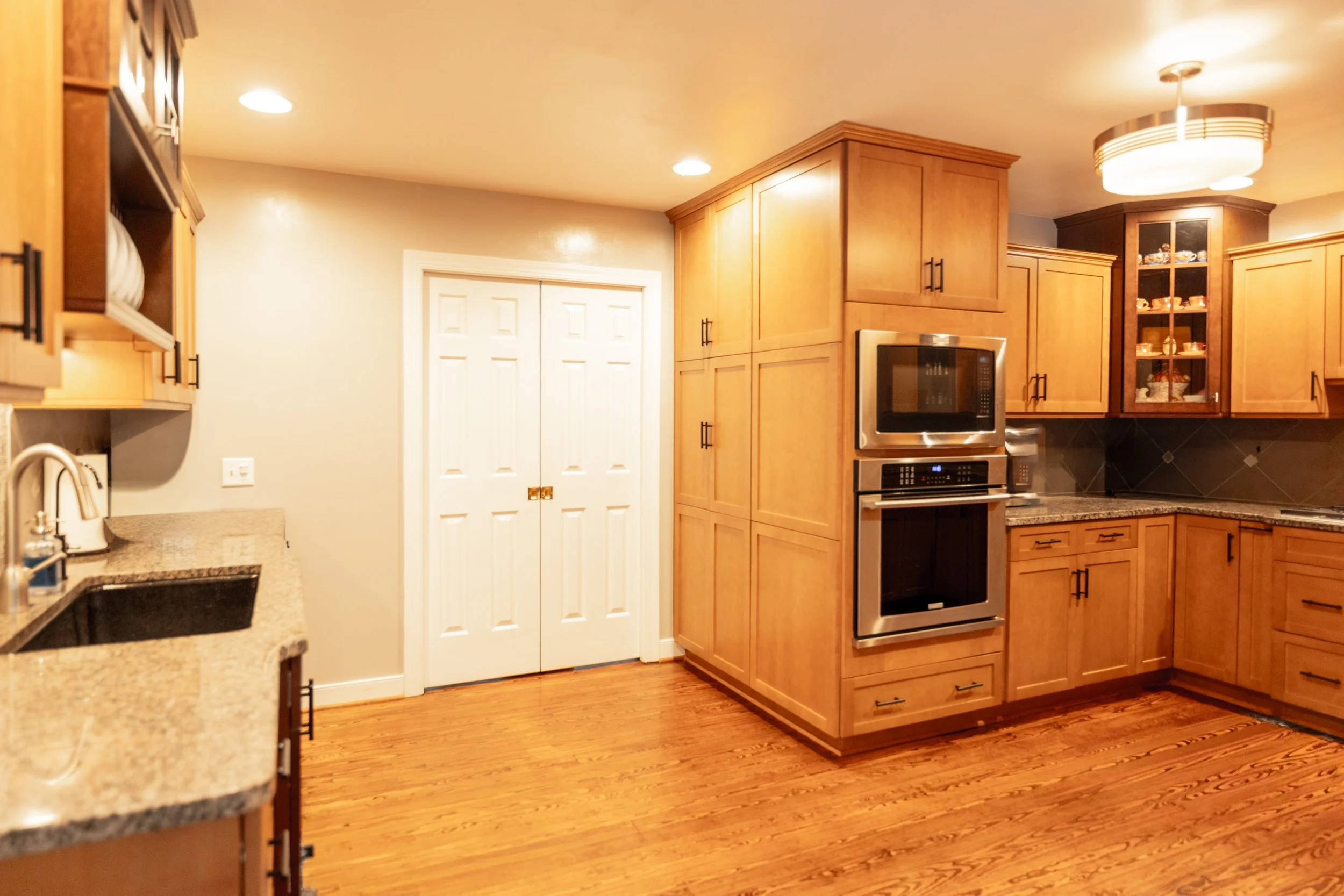 156 Fairway Drive - Kitchen 3.jpg