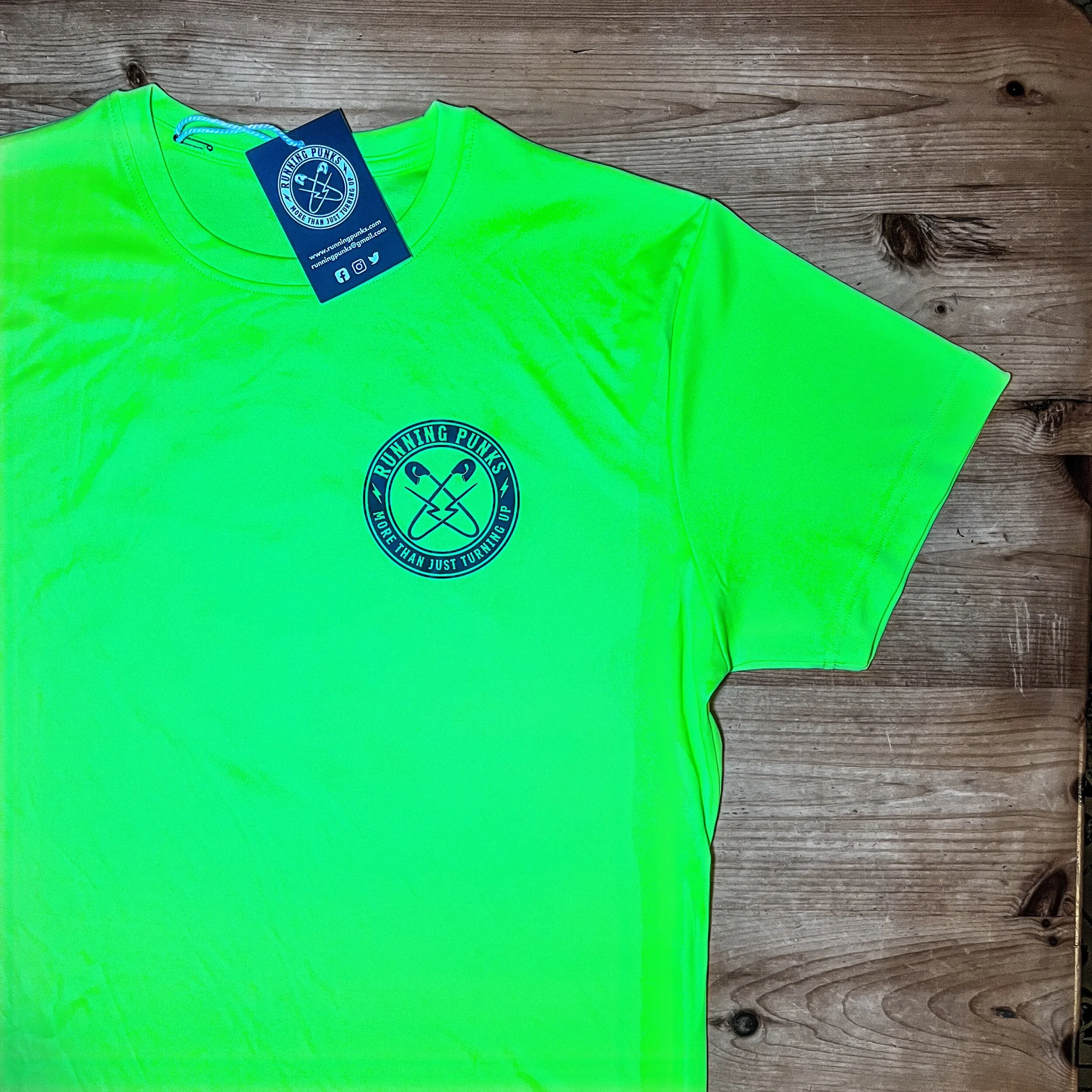 EAA85FBF-0642-408F-BA83-1C9AF3BC56DE