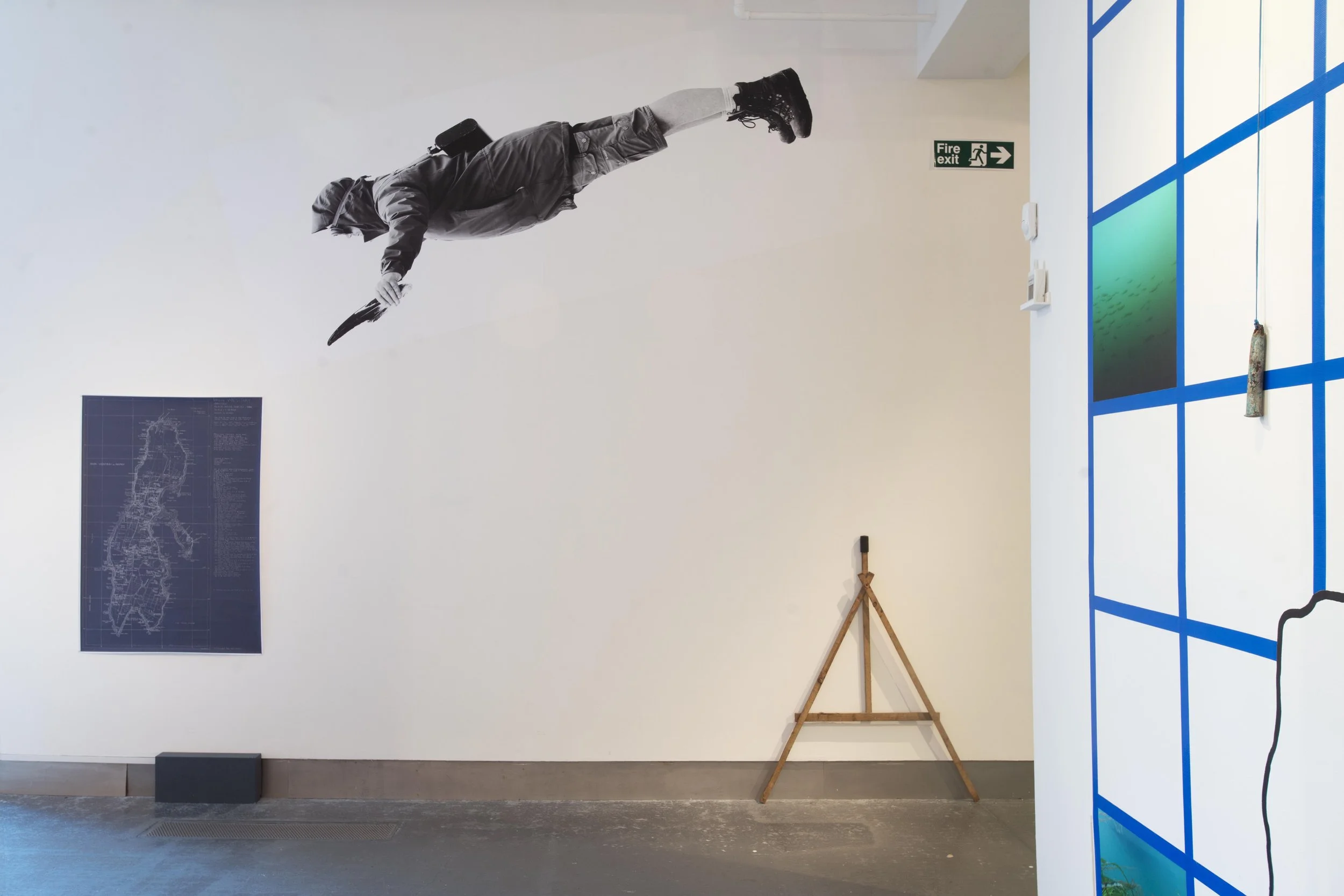 survy-installation-view_54827670715_o.jpg