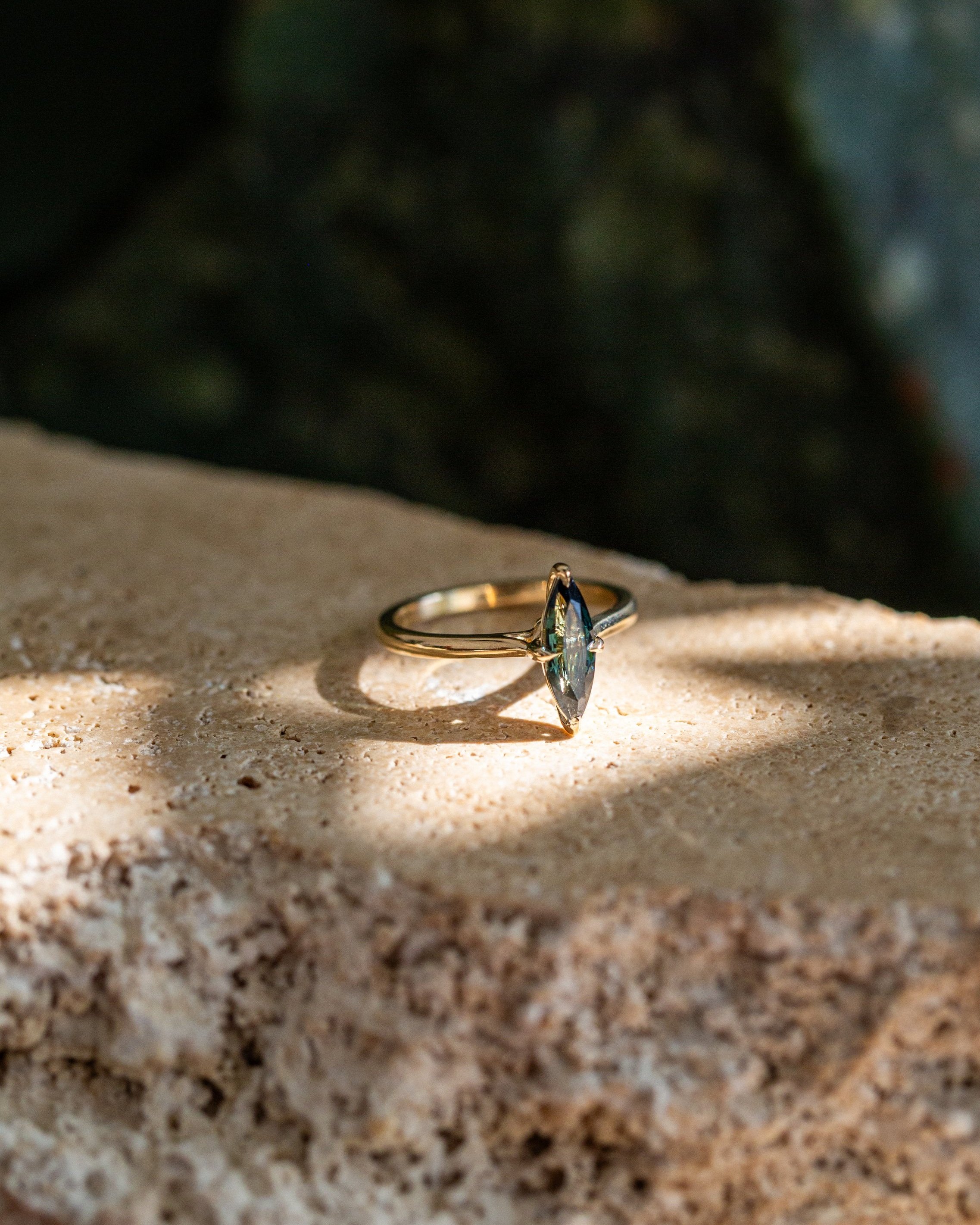 Rendrag+Green+Marquise+Sapphire+Ring-09.jpg
