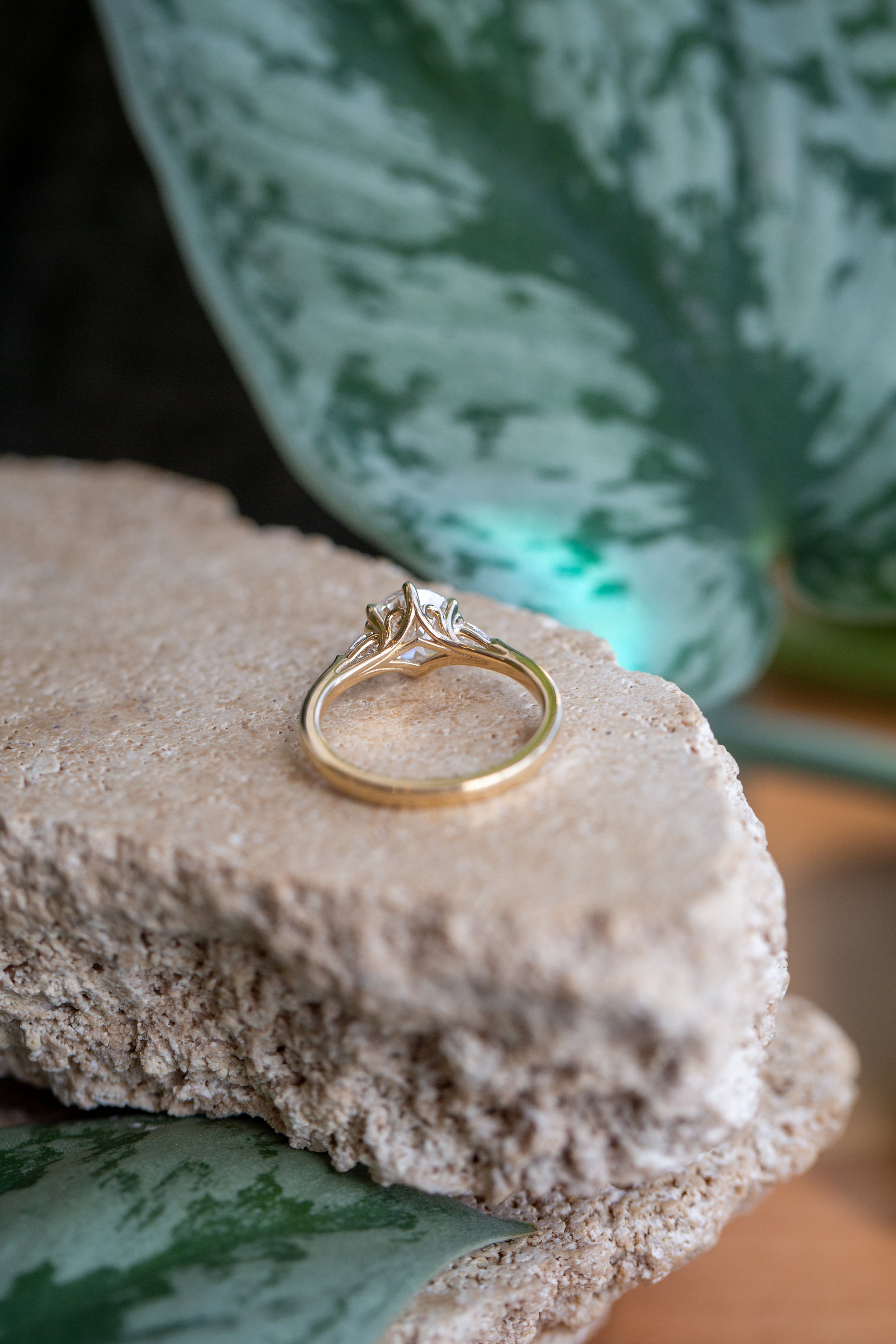Rendrag Ocatavia Ring Diamond YG-08.jpg
