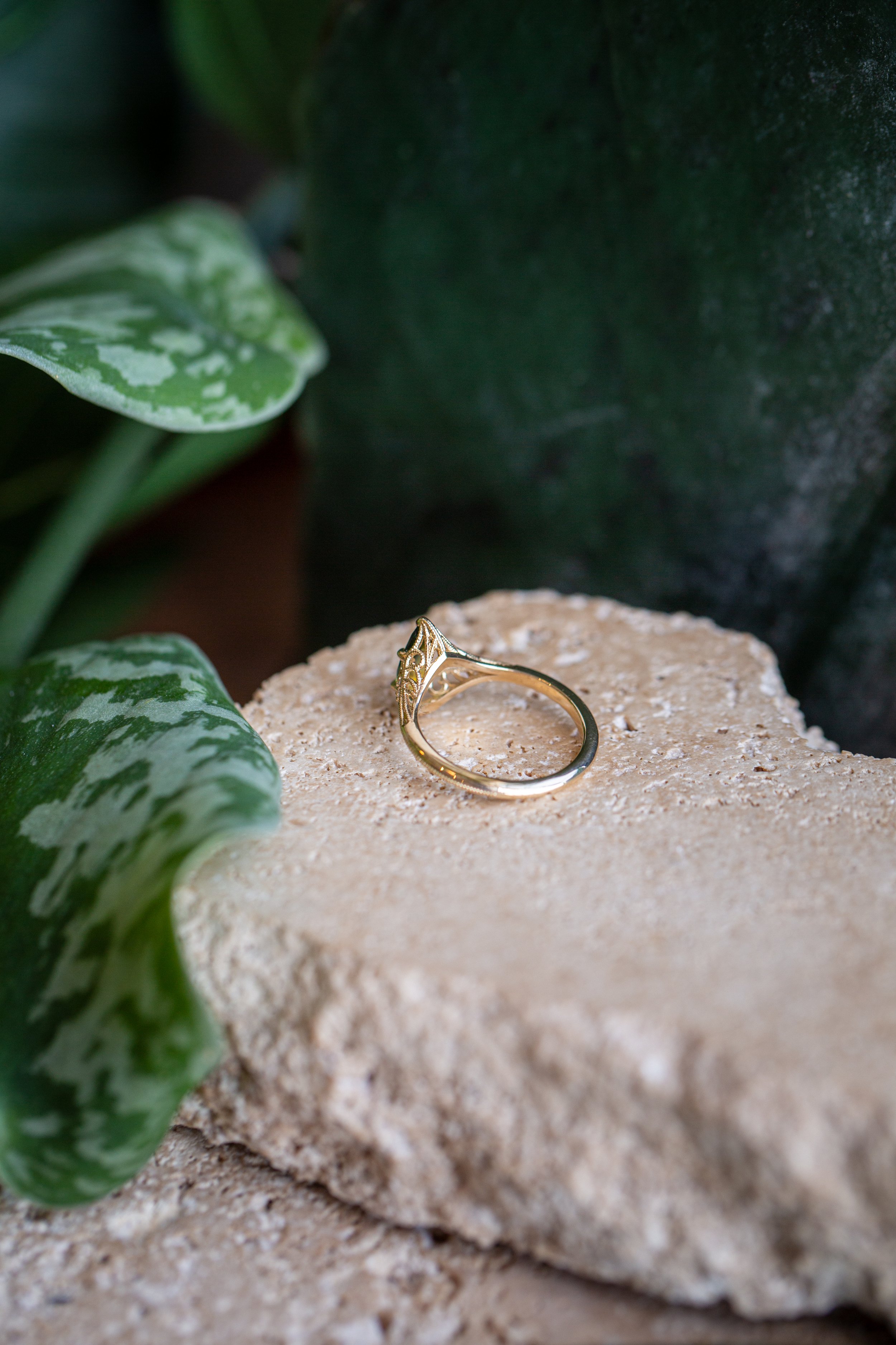 Rendrag Sabrina Ring Green Australian Sapphire -06.jpg