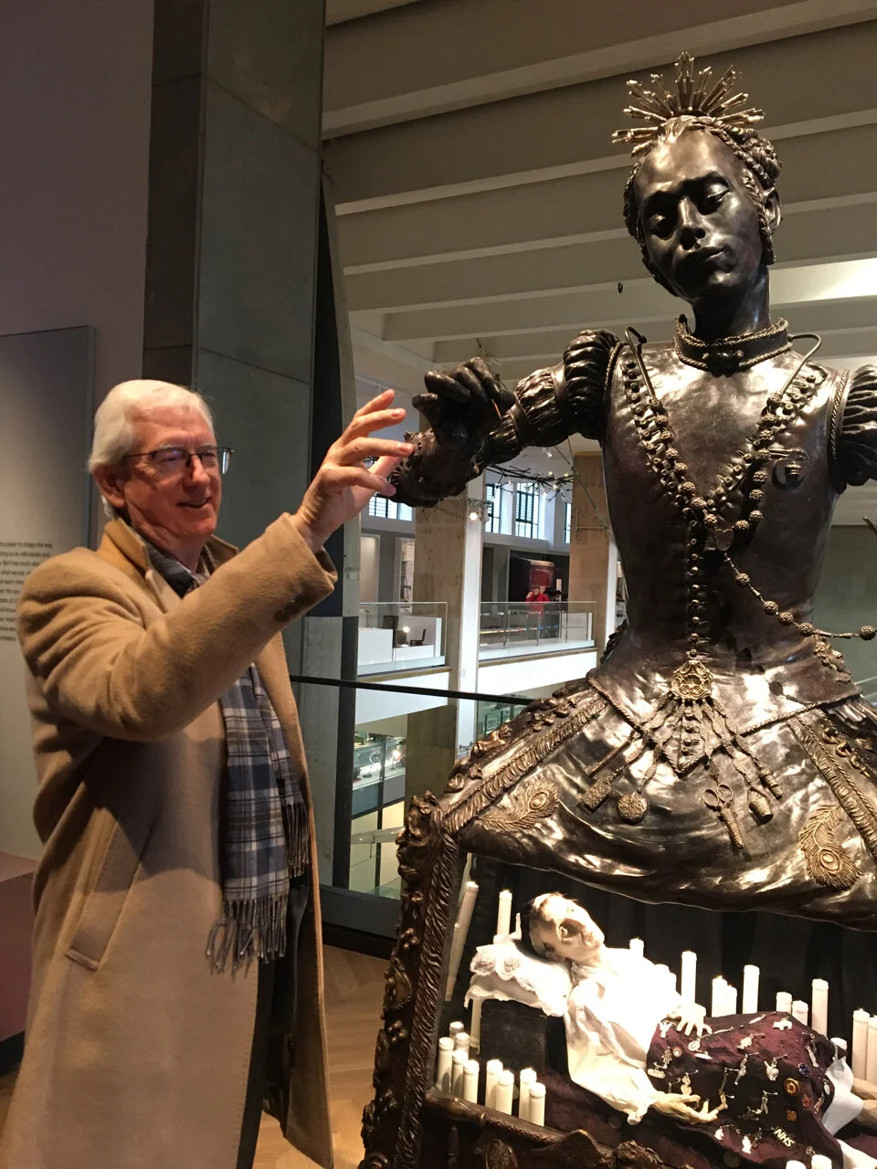 Francis Wells with statue - 1.jpg