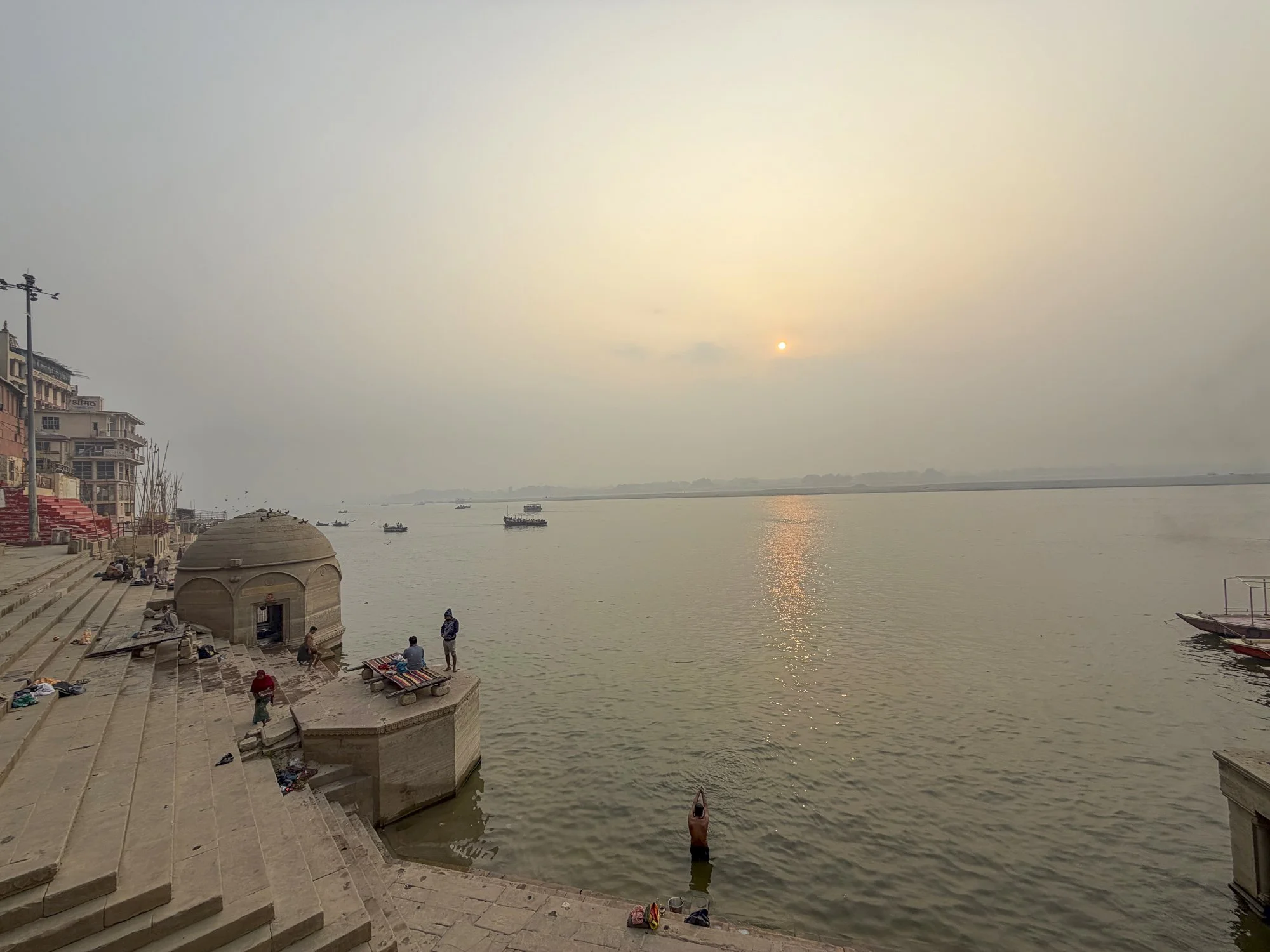 052081varanasi_IMG_1297.jpg