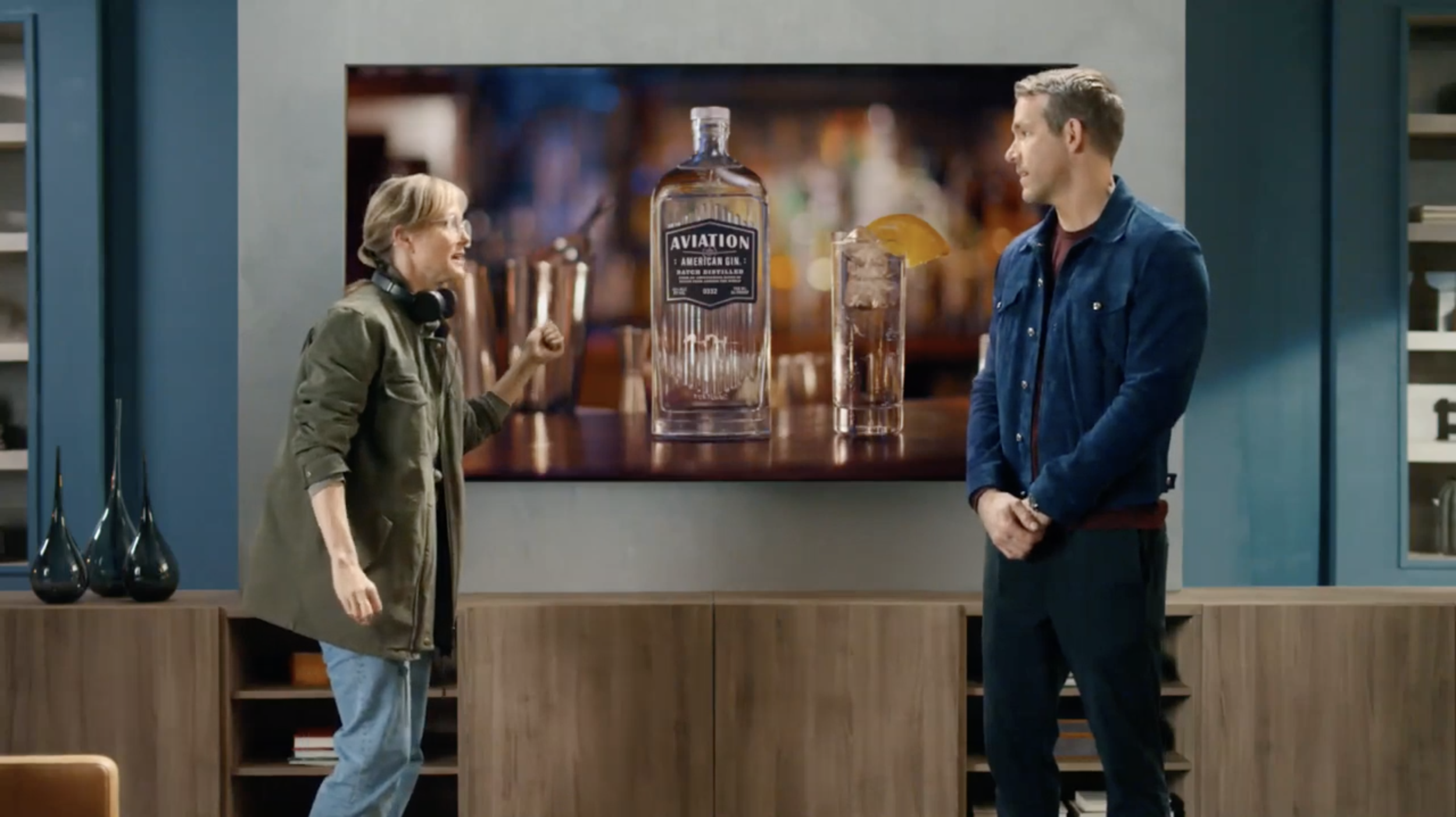 Samsung Netflix Aviation Gin 3.png