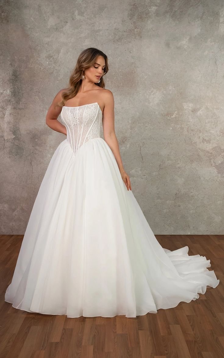 Essense D4458 Ivory Size 8.jpg