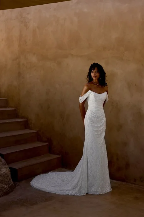 size 16 ivory wedding dress Casablanca Beloved BL286 Delilah Size 16 Lace A Line Wedding Dress Bri