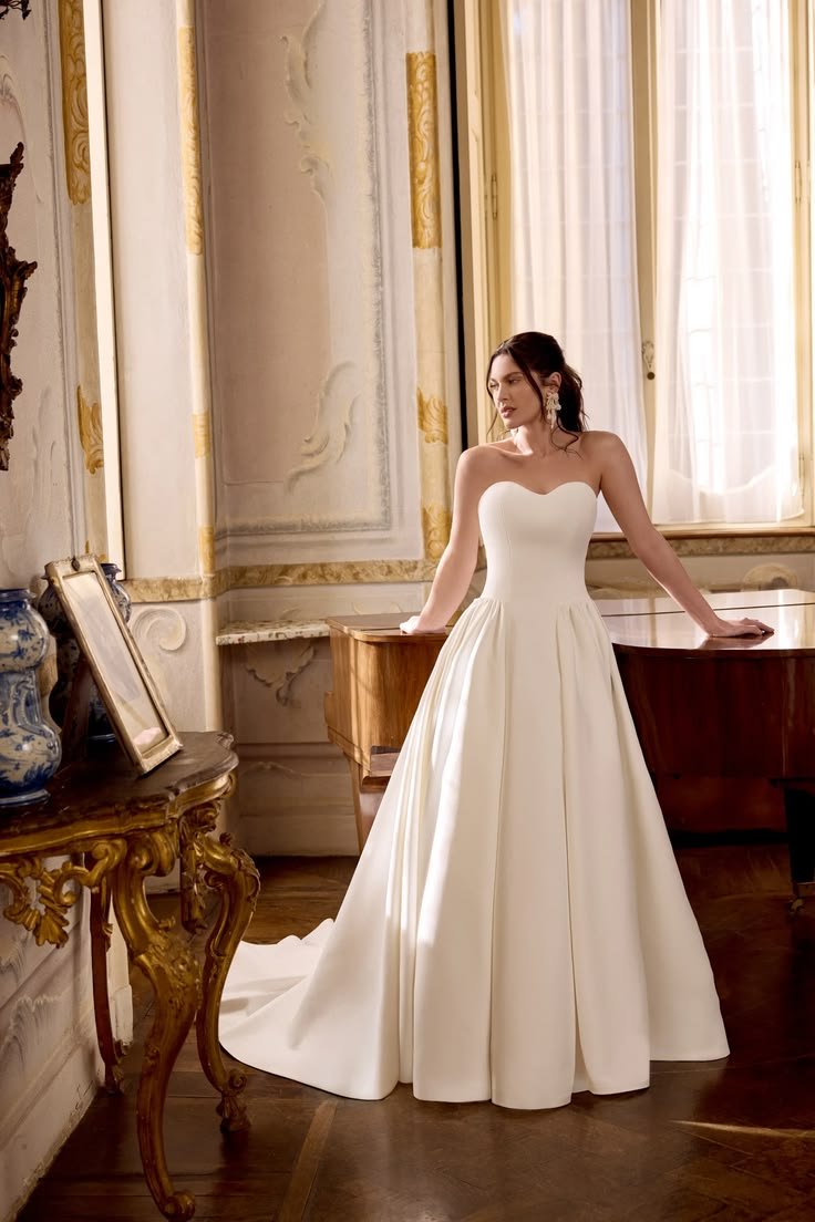 Justin Alexander 88466 London Ivory Size 12.jpg