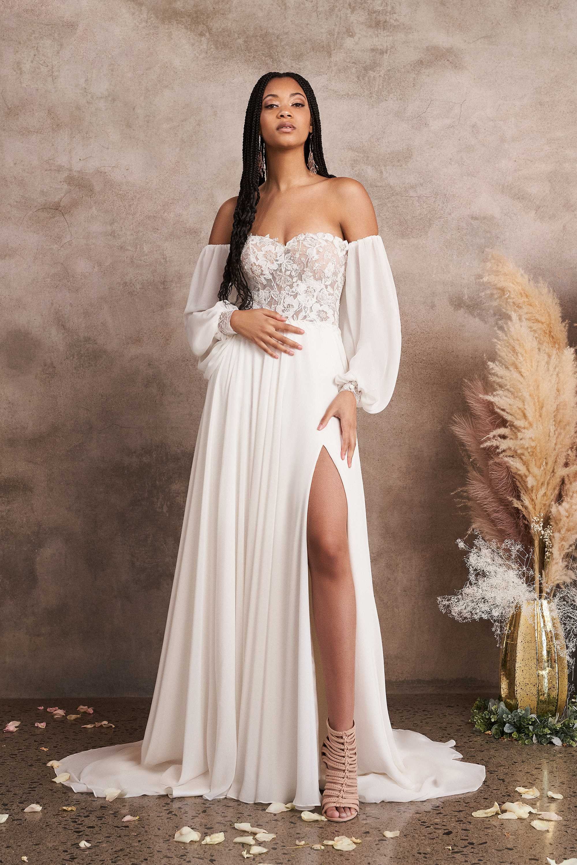 Lace Long Sleeves Boho Wedding Dresses with Open Back – loveangeldress