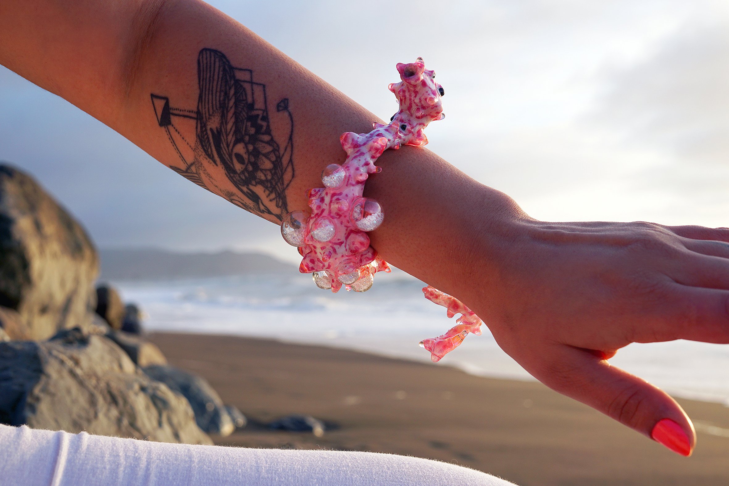 Gomes_PygmySeahorseBracelet_01.jpg