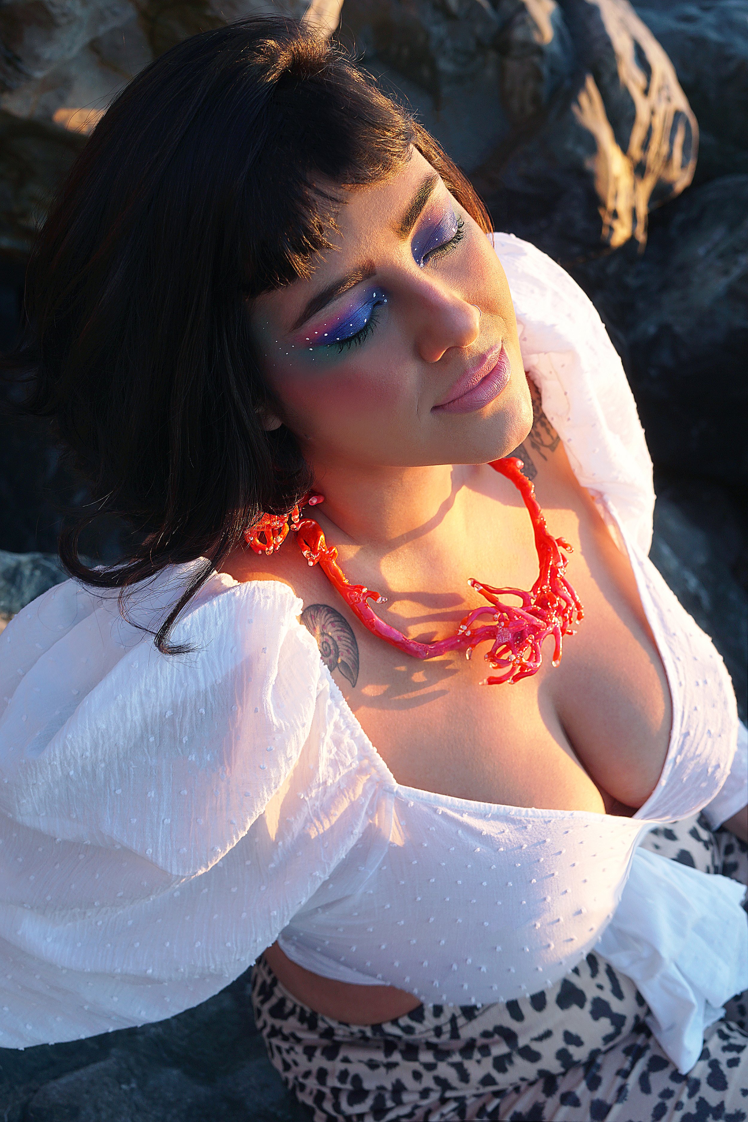 CarolinaGomes_Anemone & Clownfish Necklace_Editorial_01.jpg