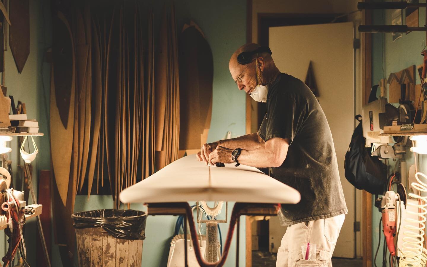 A surfboard shaper&rsquo;s pursuit.

🤙🏼: @harbour_surfboards