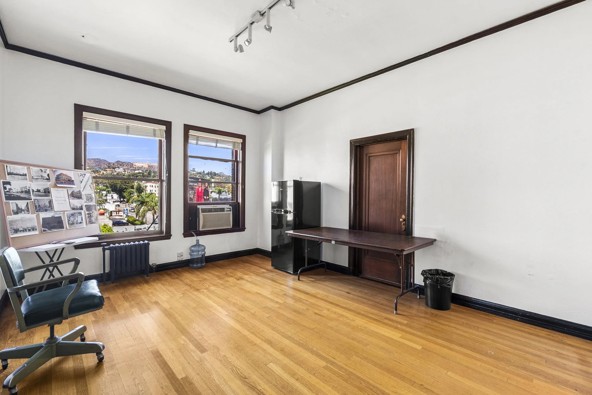6400 Hollywood 36.jpg