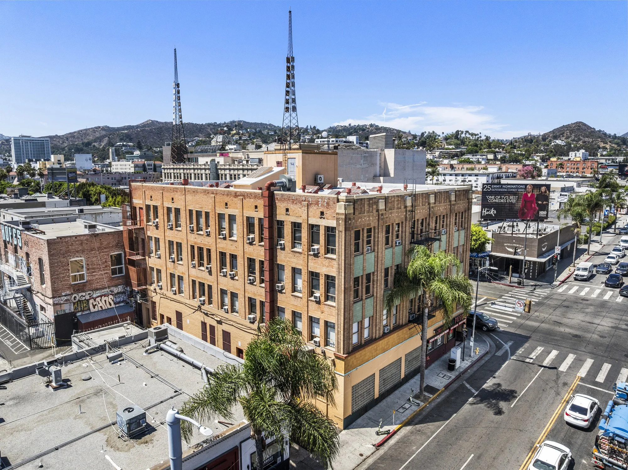 6400 Hollywood 42.jpg