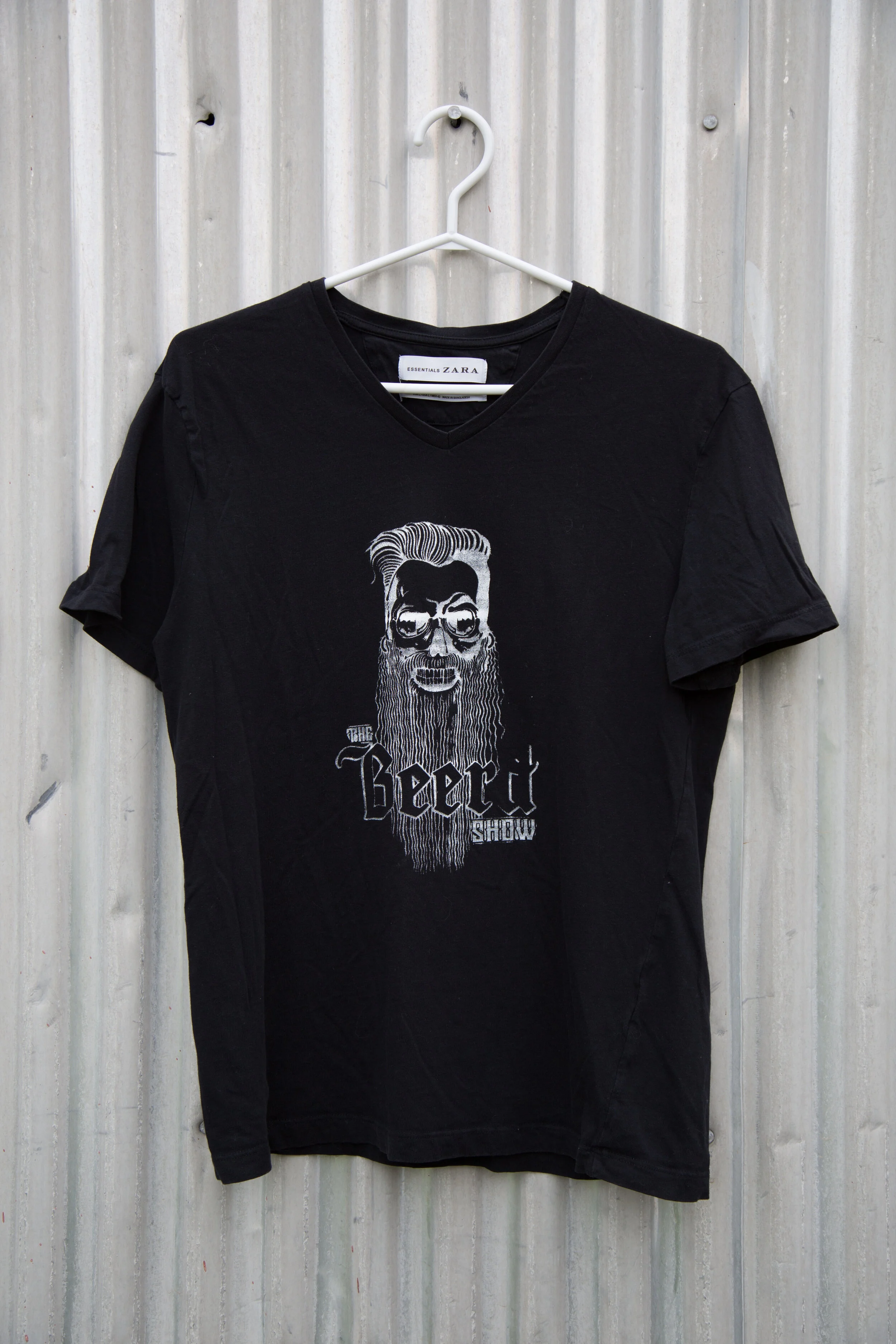 M/L Black V-Neck T Shirt
