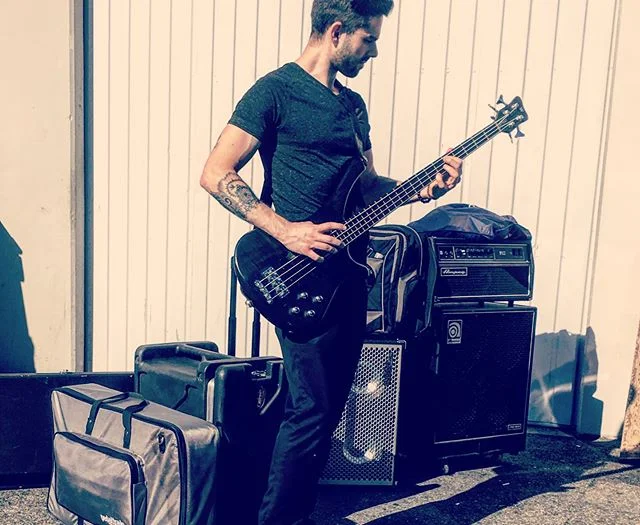 Load in @fuelmusicstudio with @white_wall_band #framuswarwickofficial #ampeg