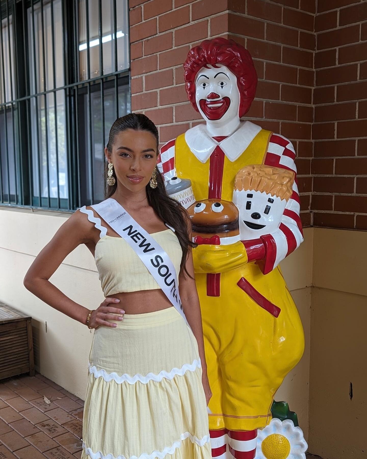 2023 National Finalist @vitoriacampo_ visiting @rmhc_sydney Sydney House 😊 @toyboxaustralia are proud to once again be supporting the running of RMHC rooms across the country in 2024. 🤍🙌🏼

#keepingthetoyboxfull #missuniverseaustralia