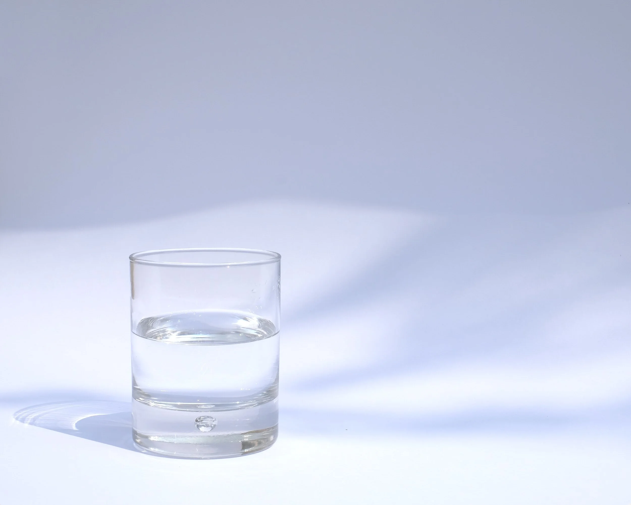How Does Drinking Water Flush Toxins Out of the Body?