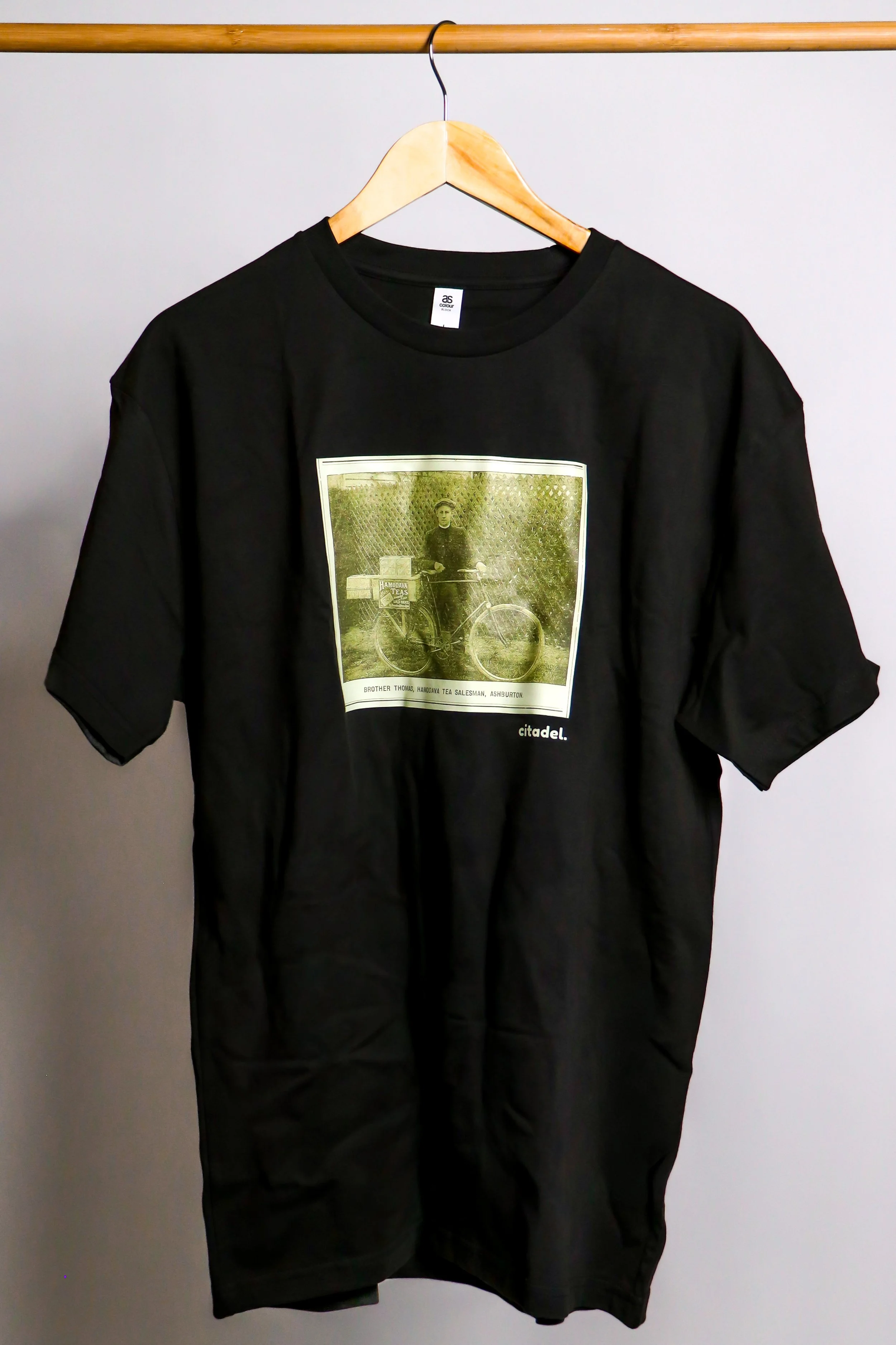 Hamodava Merchandise Campaign 1 - IMG 04.jpeg