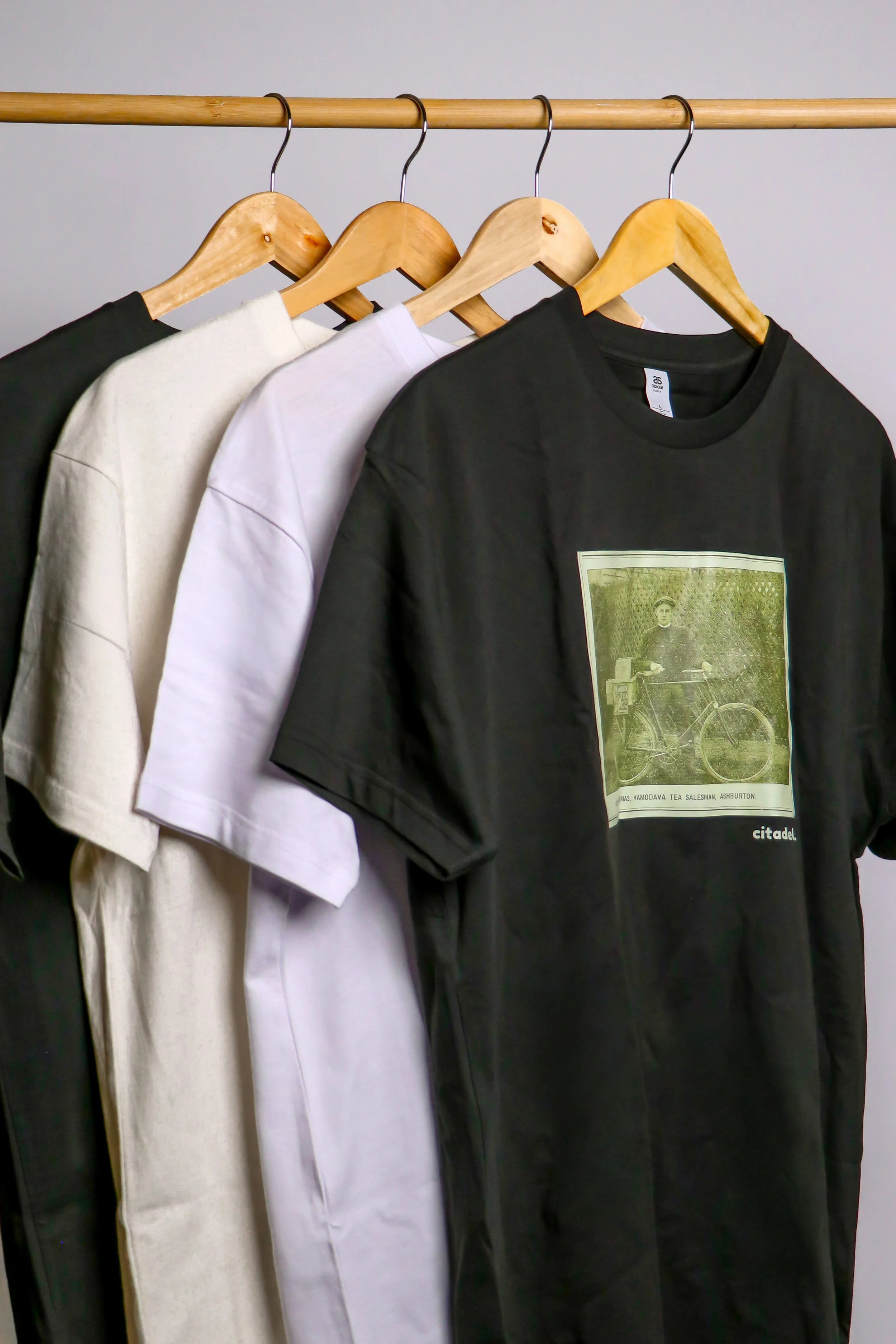 Hamodava Merchandise Campaign I