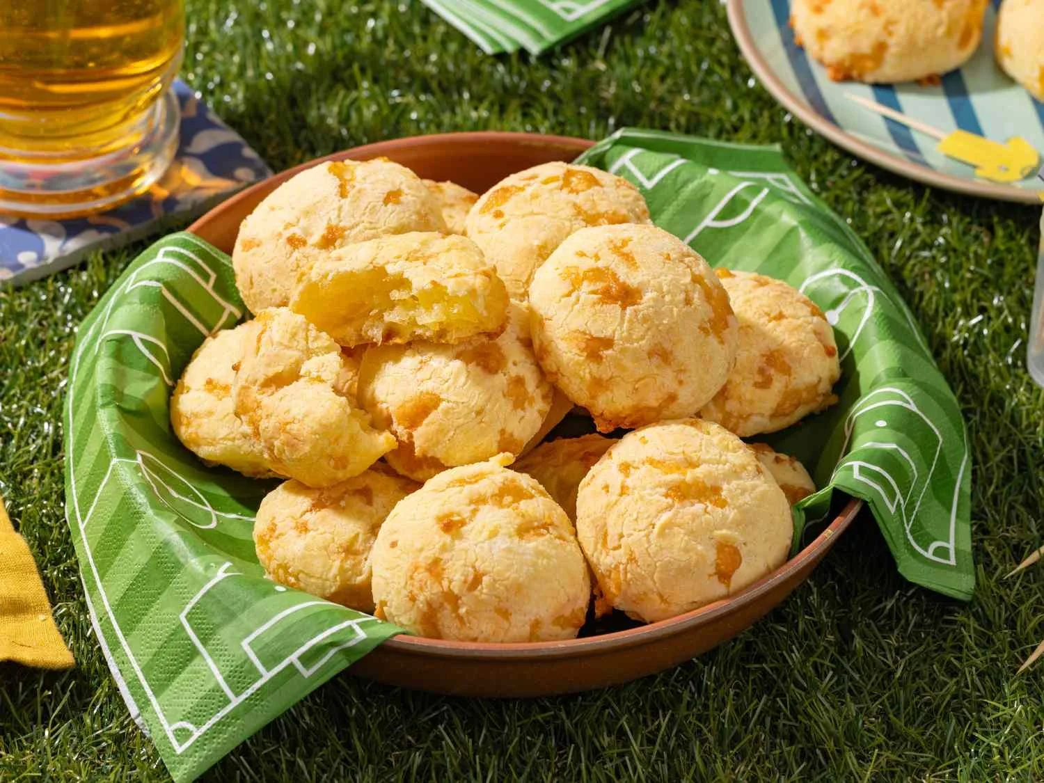 Pão de Queijo — Brazilian cheese bread  2.jpg