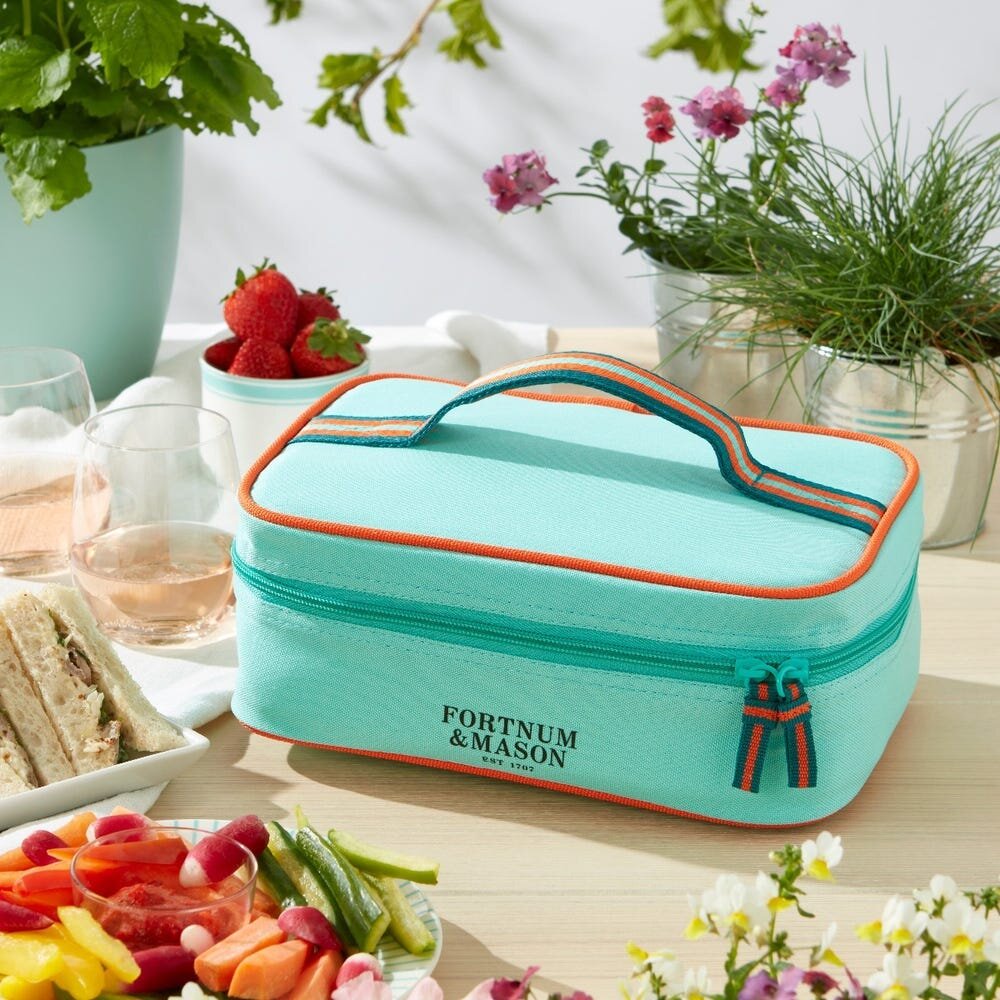 Picked, packed and ready to celebrate Dad!

Elegant, practical and perfectly sized, Fortnum&rsquo;s Sandwich Bag is just what you need for quick meals on the go and for outdoor gatherings. It&rsquo;s made from recycled materials inside and out, easy 