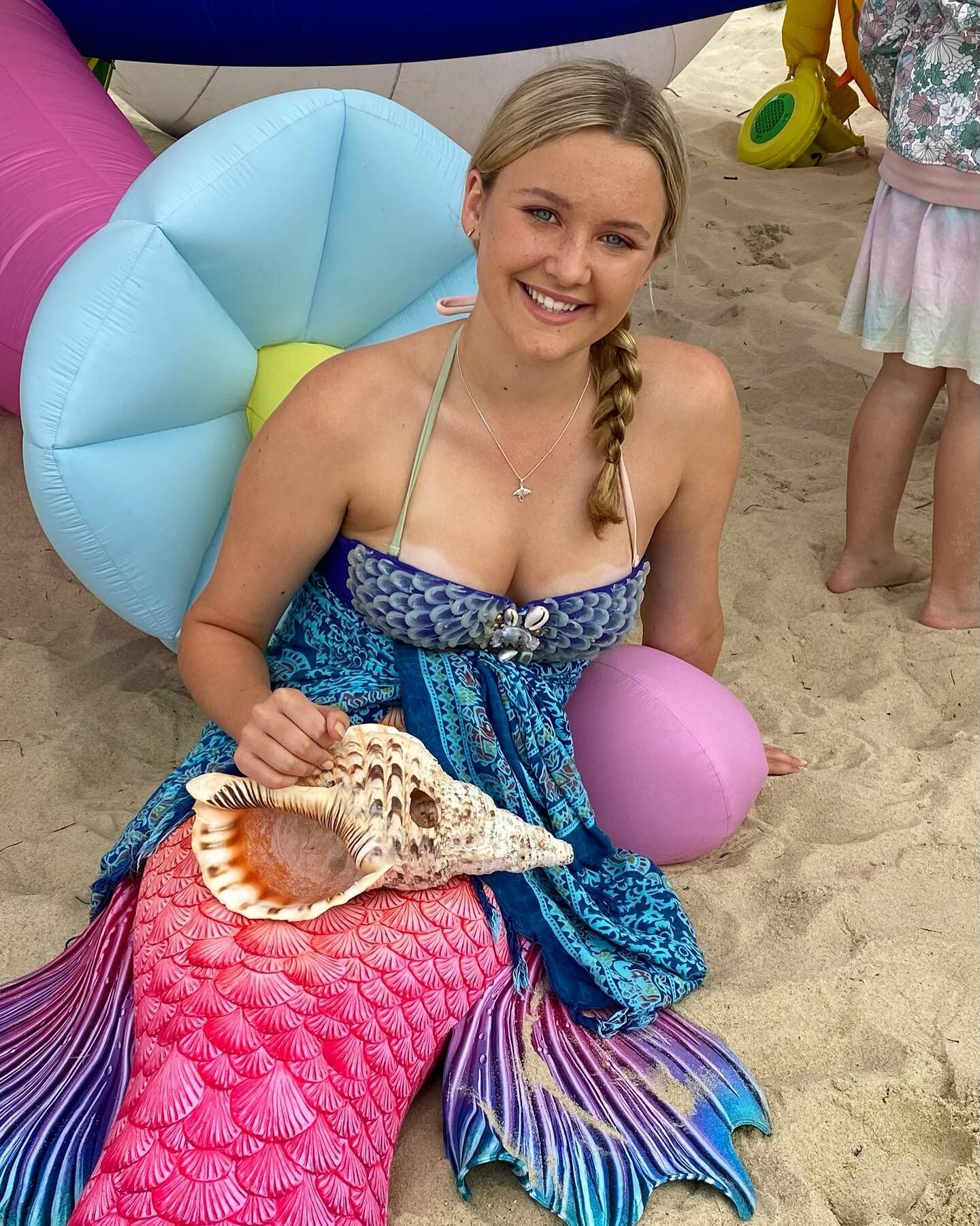 To add to the magic last Saturday we also had a visit from Koombana Bays resident mermaids, who captivated adults and kids all day 😉

🧜&zwj;♀️

@southwest_mermaids 
Picnic at the Port