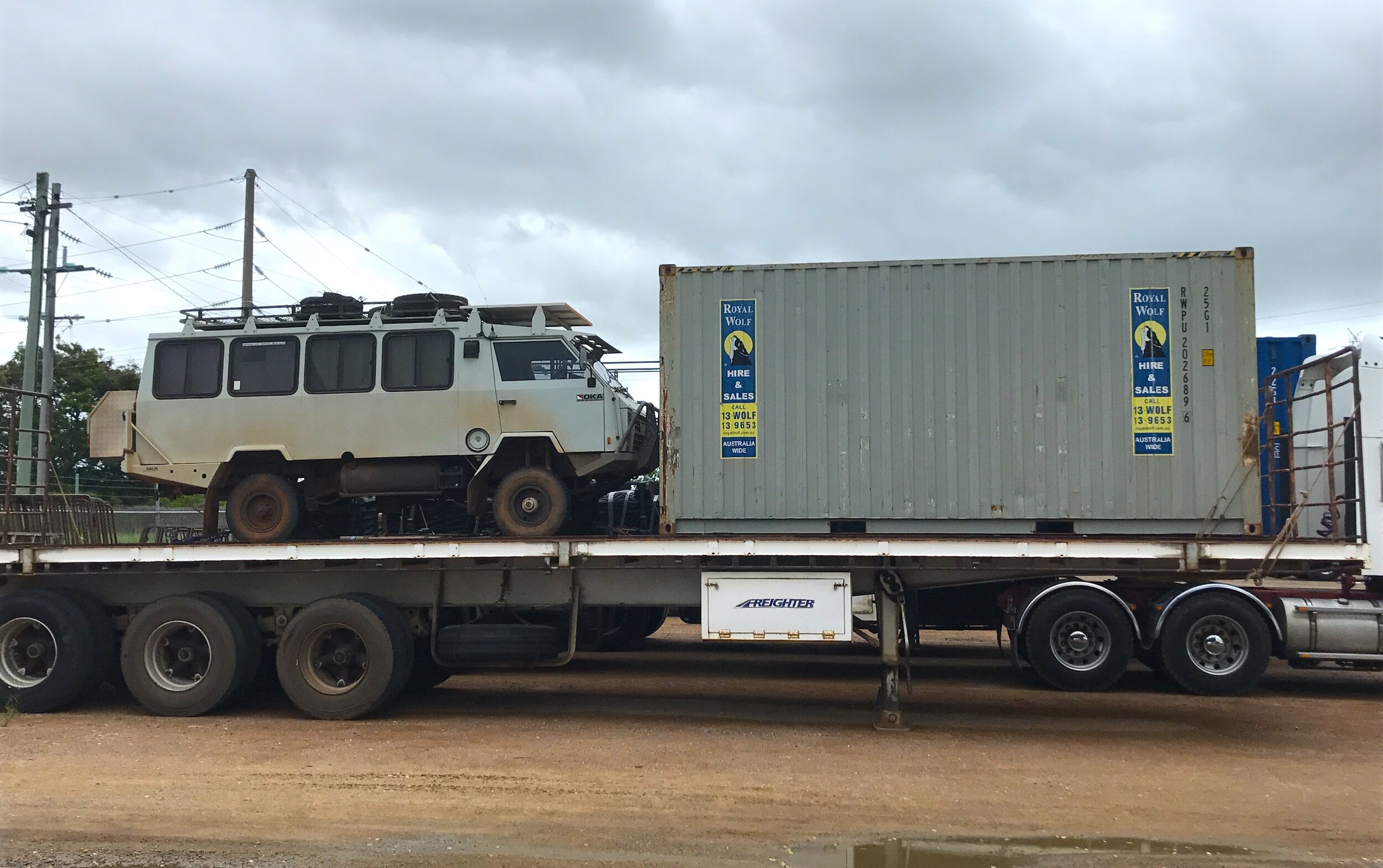 Automotive Amphibius 4wd and container.JPG