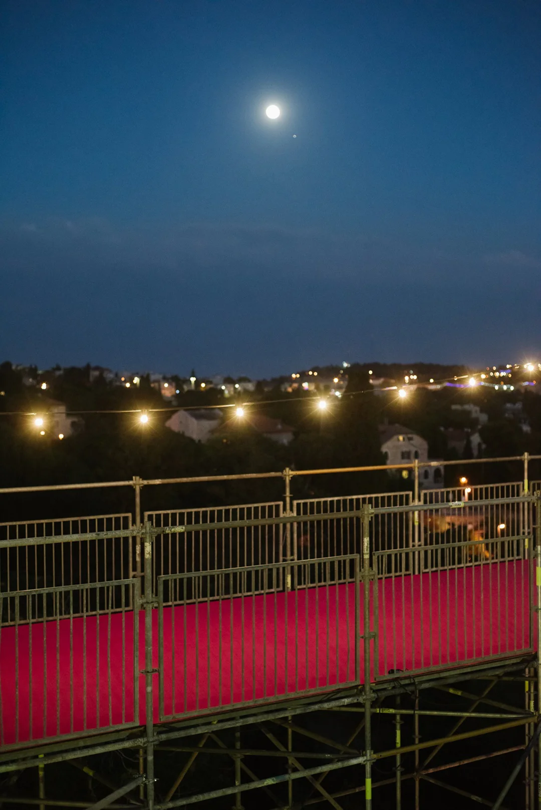 90 Degrees_HQ Architects_Jerusalem Design Week_Photography by Dor Kedmi_17_night.jpg