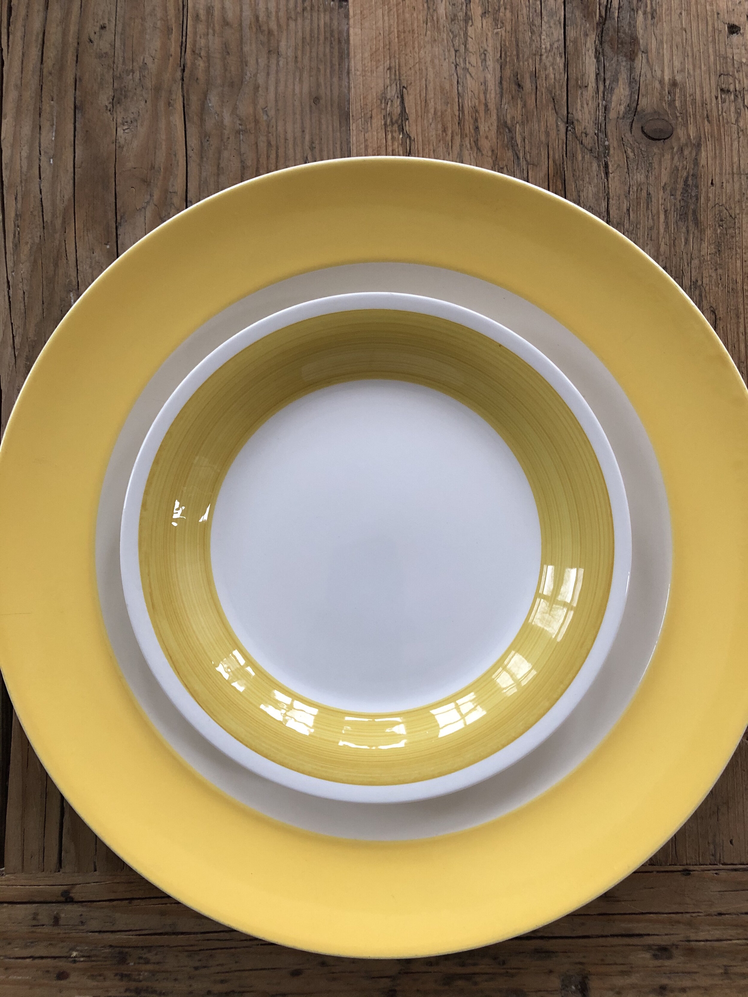 2 Teller gelb