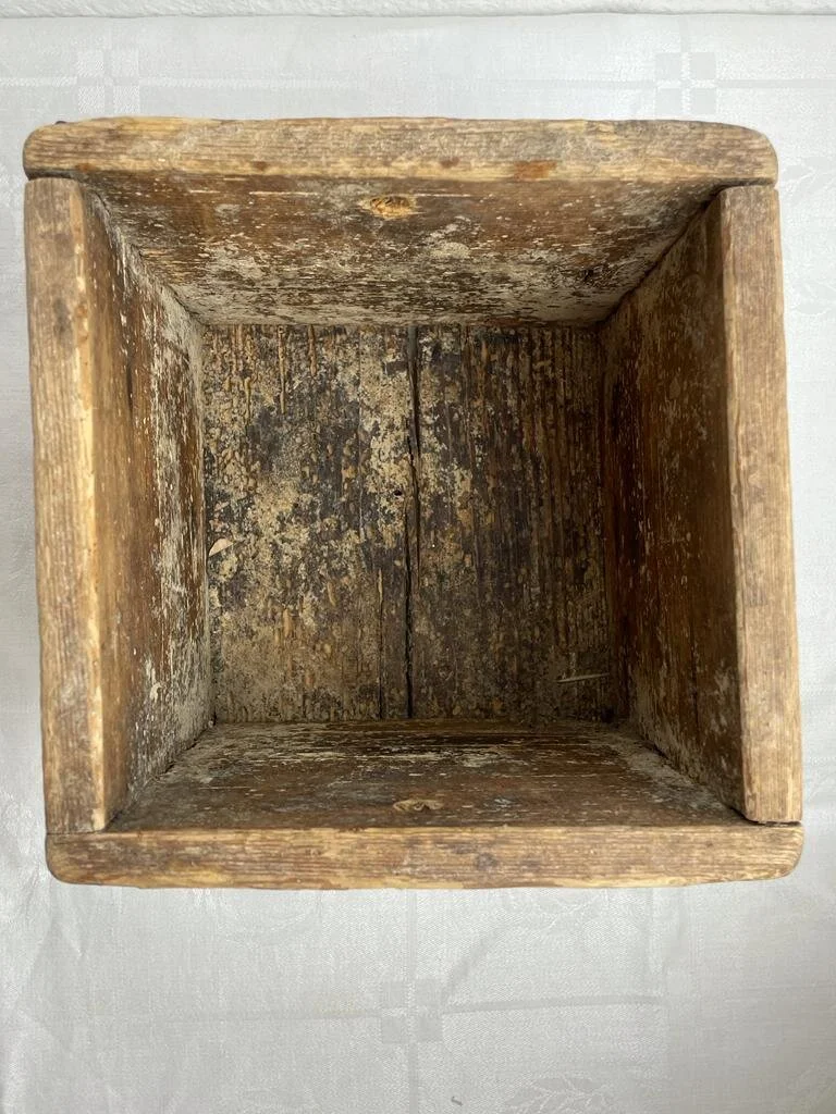 615BC9A8-8FE8-4B43-92C9-747CC11F54E8