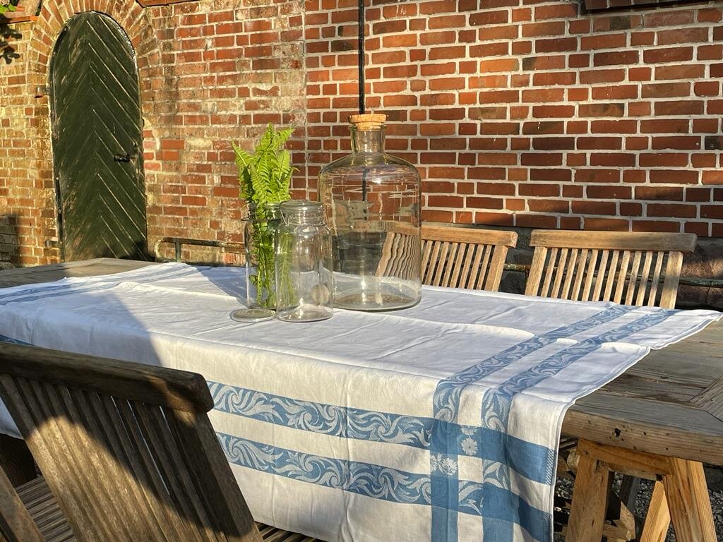 FC008B23-1F73-4628-972B-EE882C8F751A