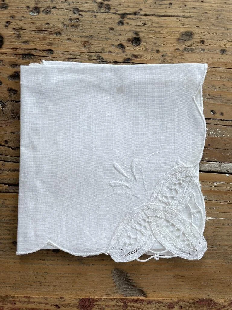 B77EC92D-E881-4F3A-BEAA-DDB8762D6FC6