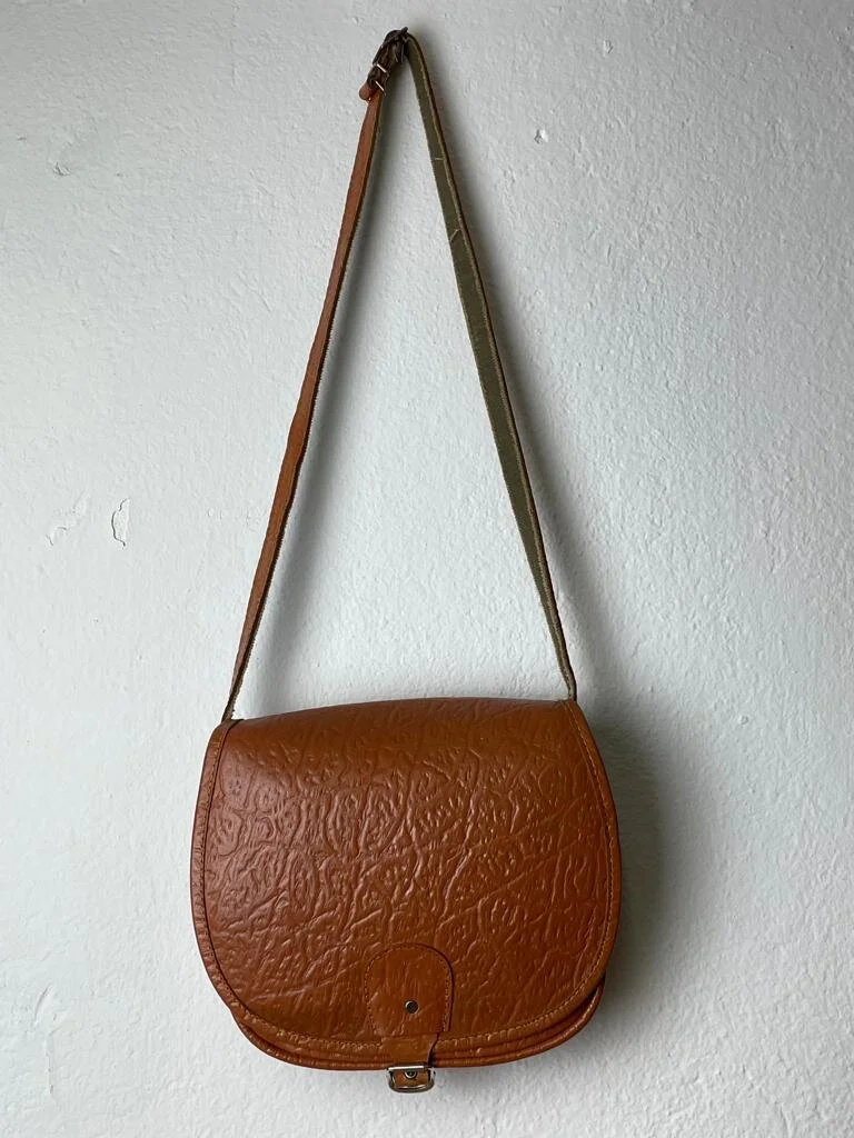 5B453569-C076-47A8-B059-CA5651611D53