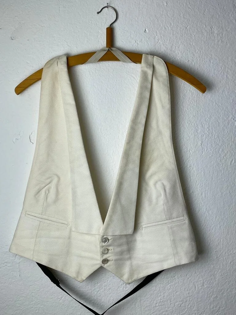 84FFCA8B-217E-44E4-AD1A-5F3605761826