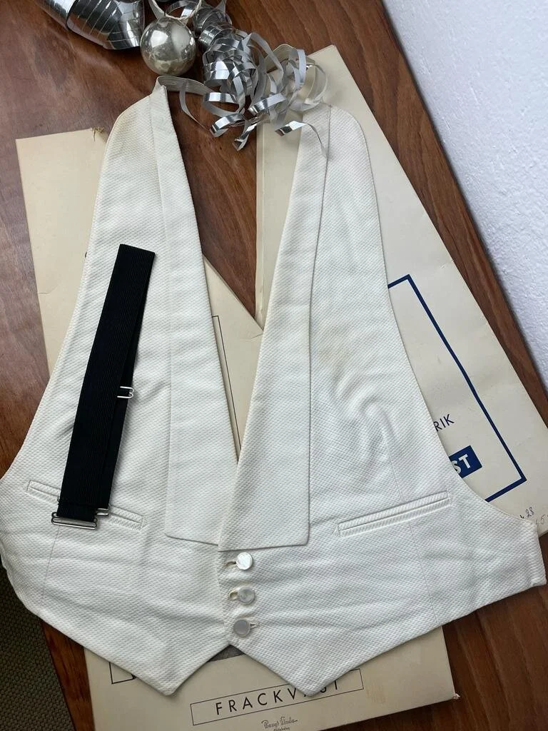 C4BAE546-3B7A-442D-8863-839CD32B76F5