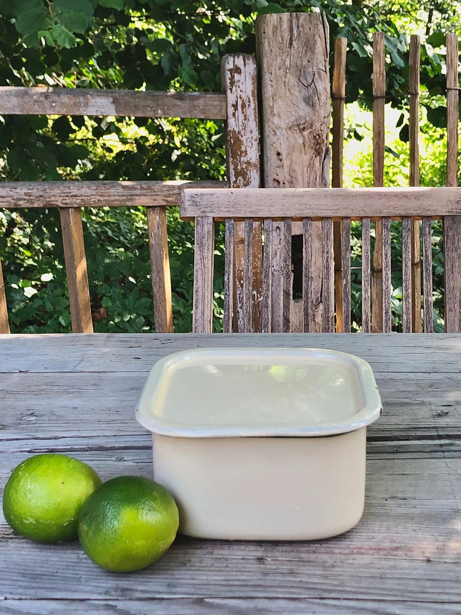 F0A5CFD4-A3CA-4DAE-A8AA-76250A7ECC8F