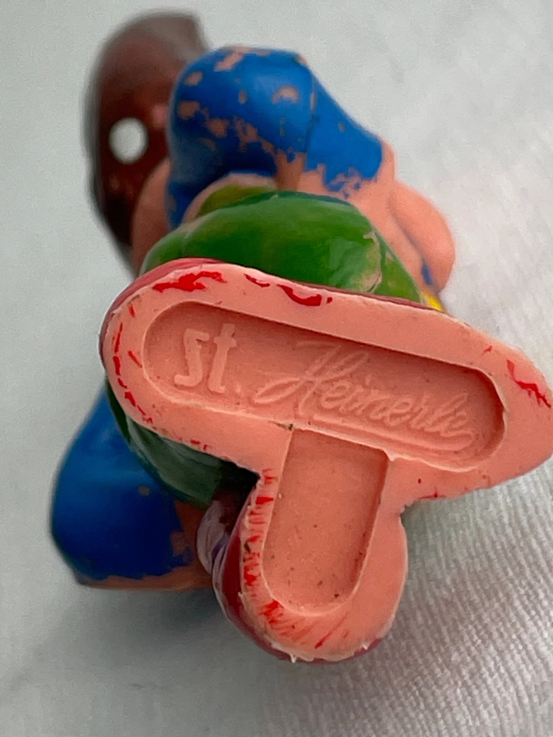 C7144309-5D3B-43AB-85E1-7E9B1A043325